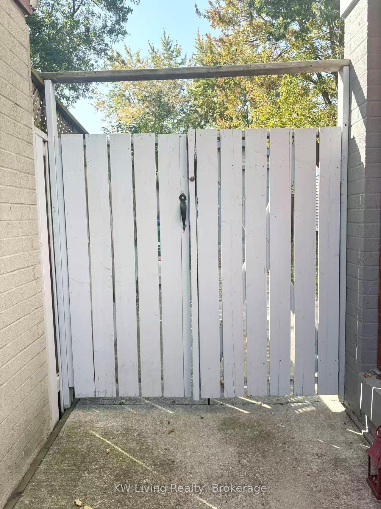 18 Jensen Square Basement #Basement, Brampton — Detached for lease, photo 1