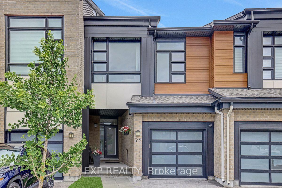 512 triangle Street — photo 1