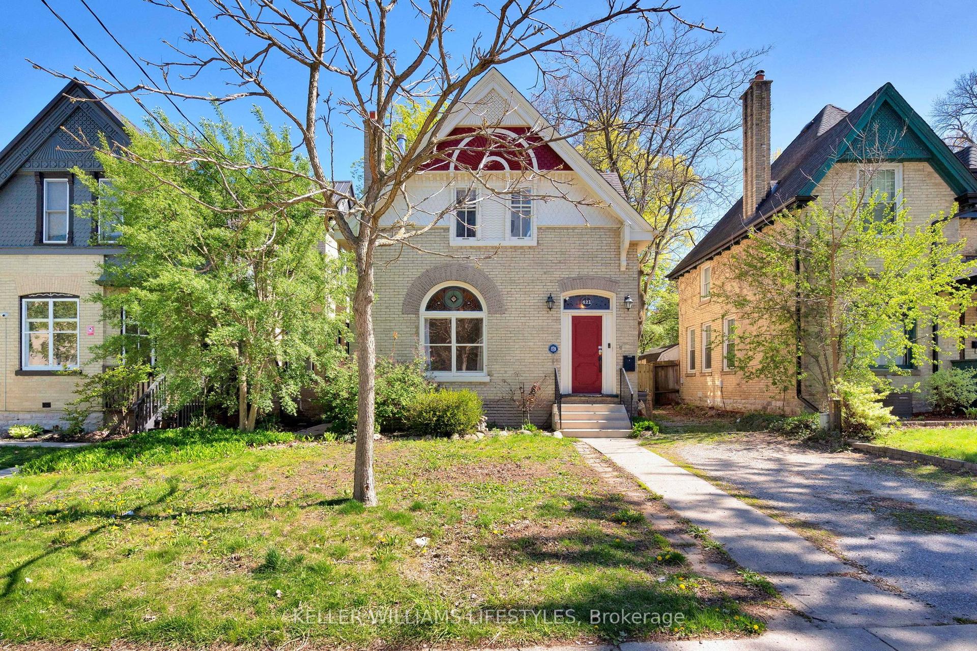 421 CENTRAL Avenue — photo 1