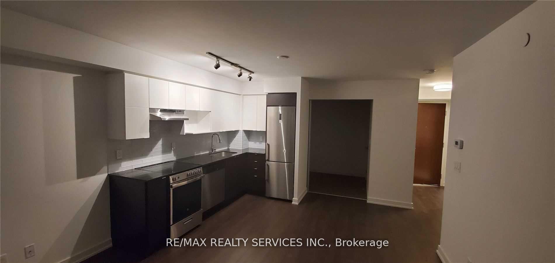 120 Varna Drive 906 #906 — photo 1