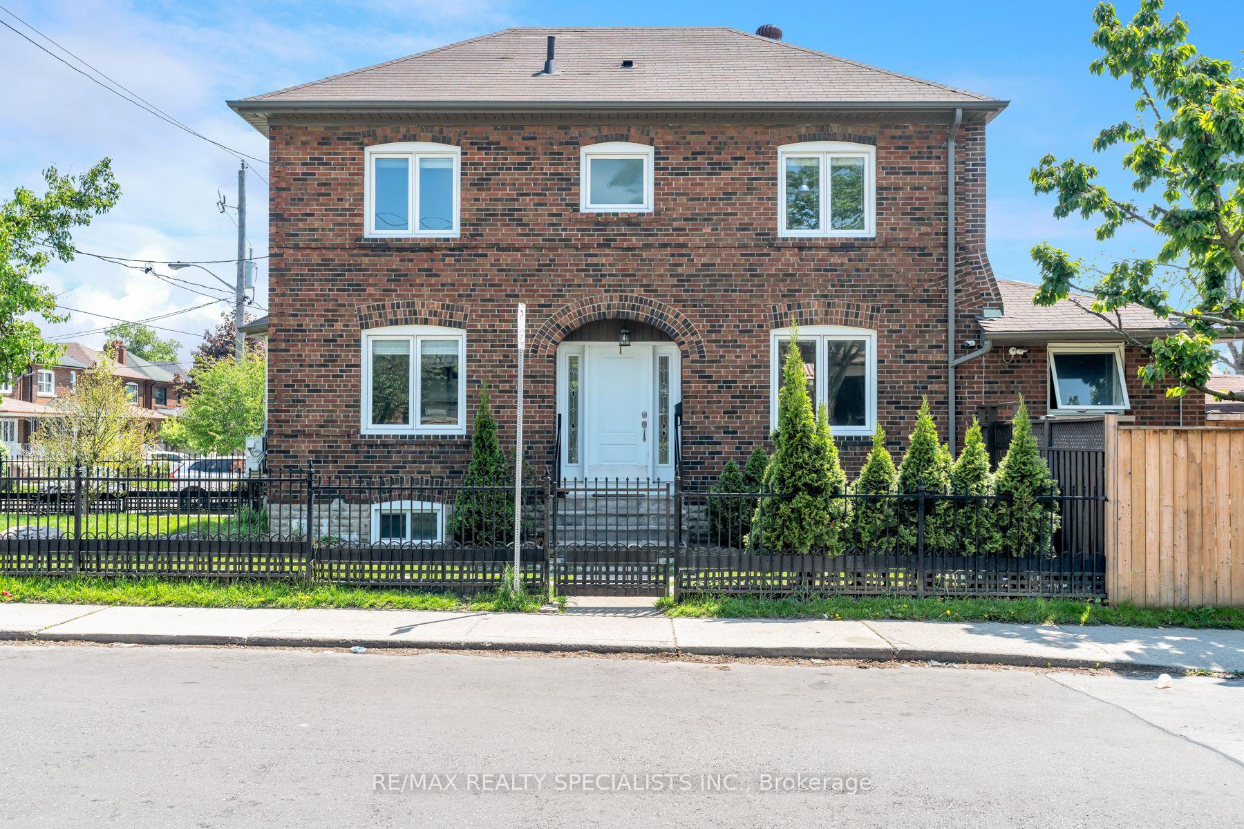 290 Westmount Avenue — photo 1