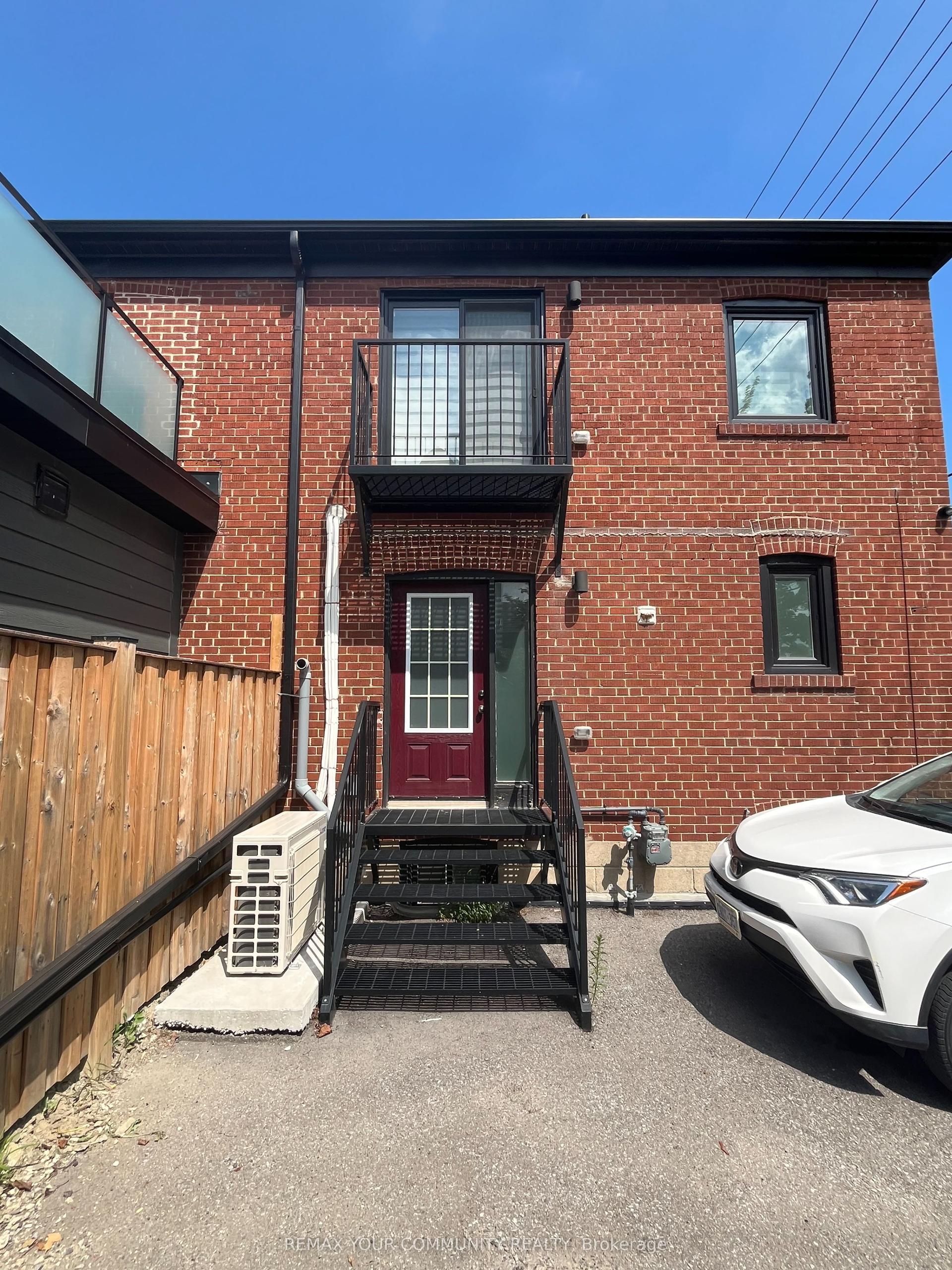 2 Harold Street MAIN #MAIN, Toronto — Semi-Detached for lease, photo 1