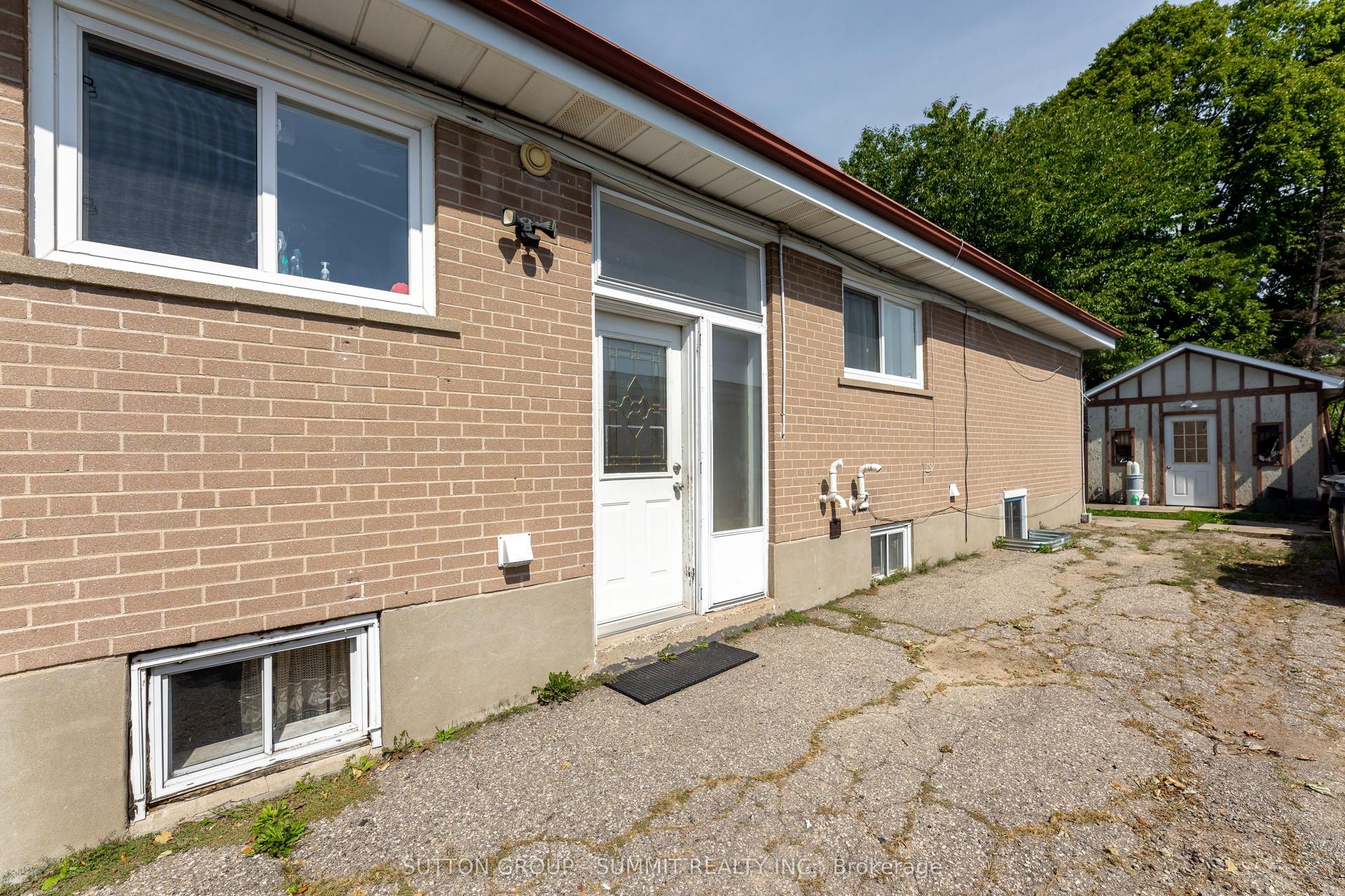 29 Yatescastle, Toronto — Semi-Detached for lease, photo 1