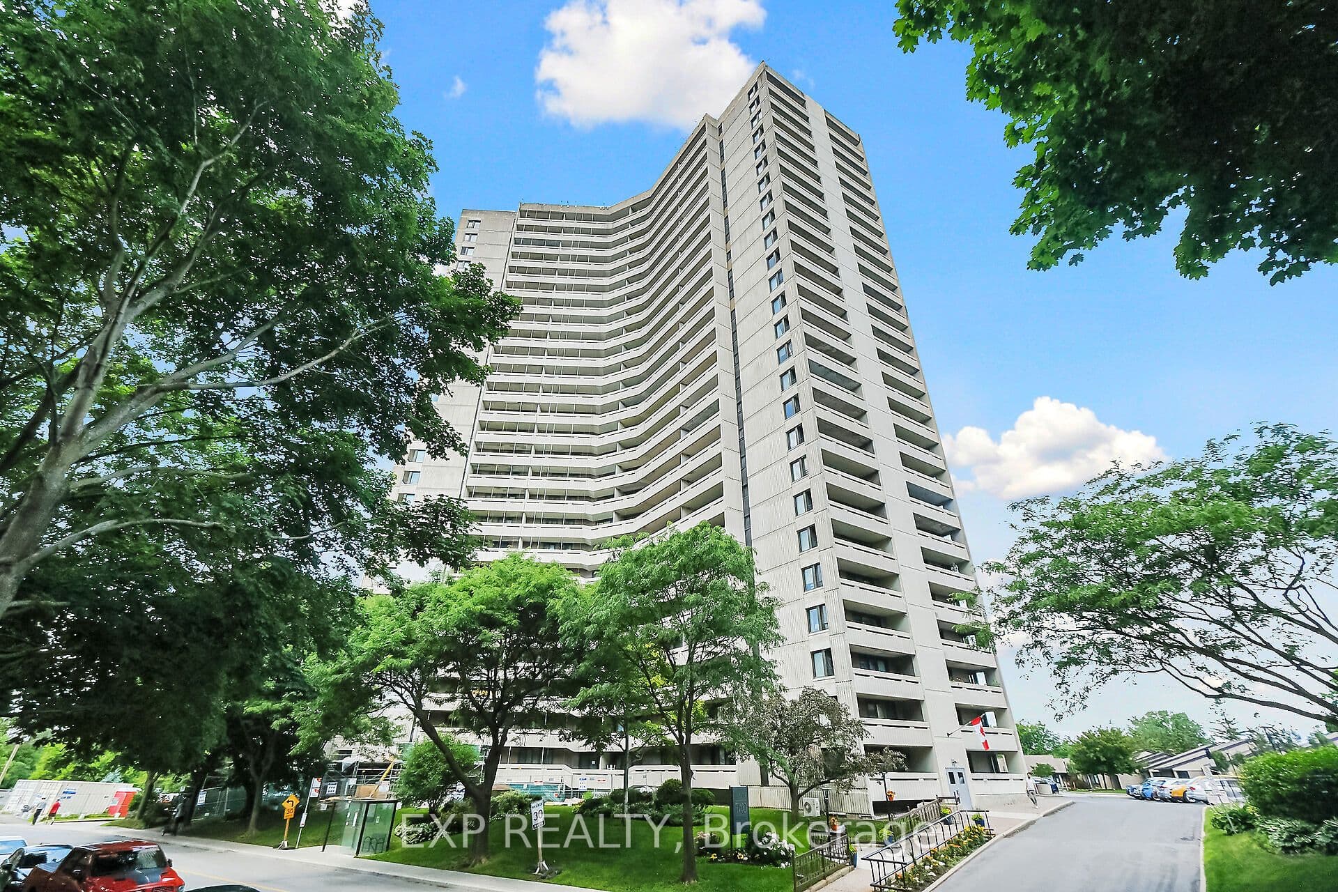 1171 Ambleside Drive 2009 #2009 — photo 1
