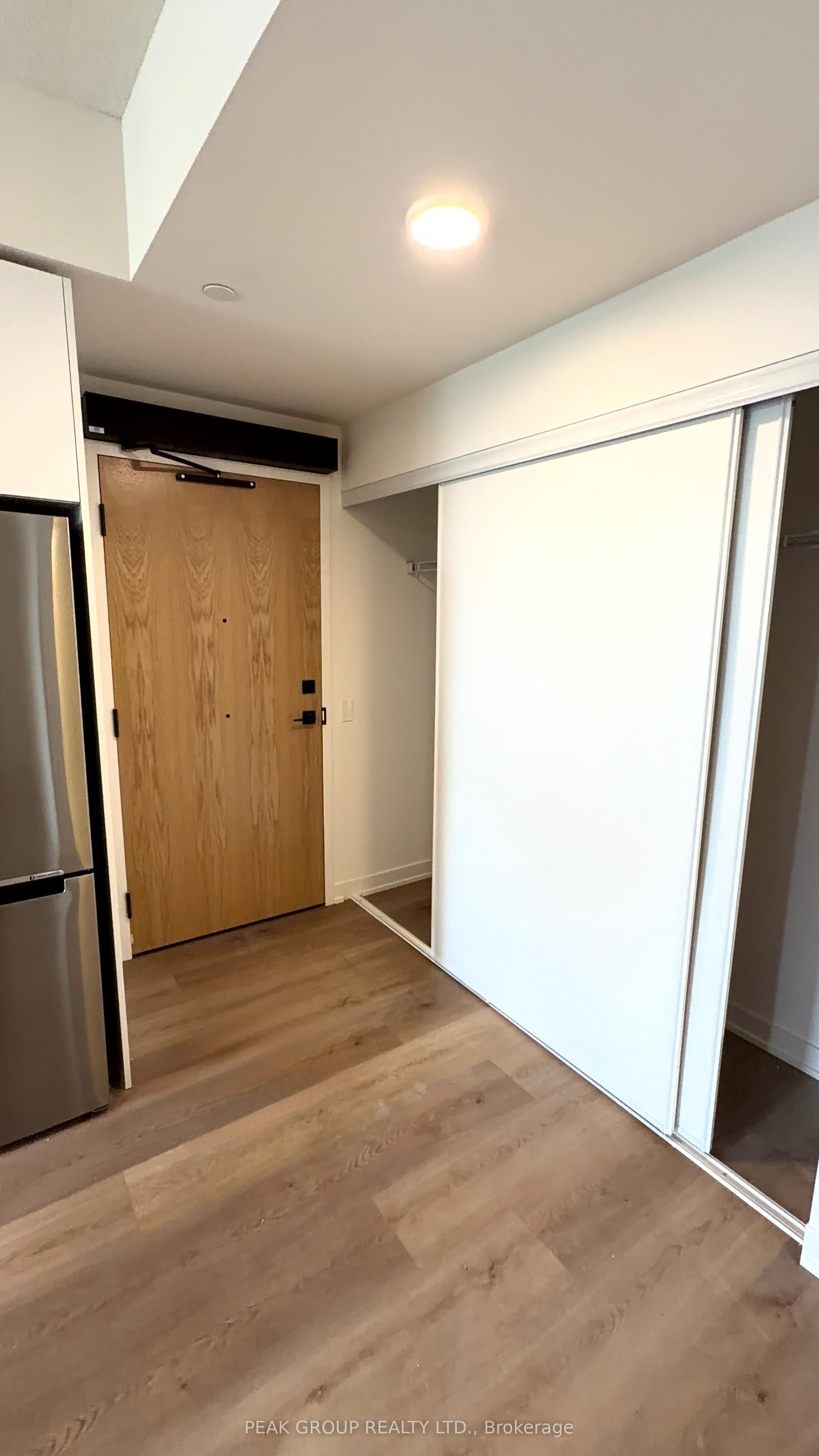 33 Erie Avenue 1003 #1003 — photo 1