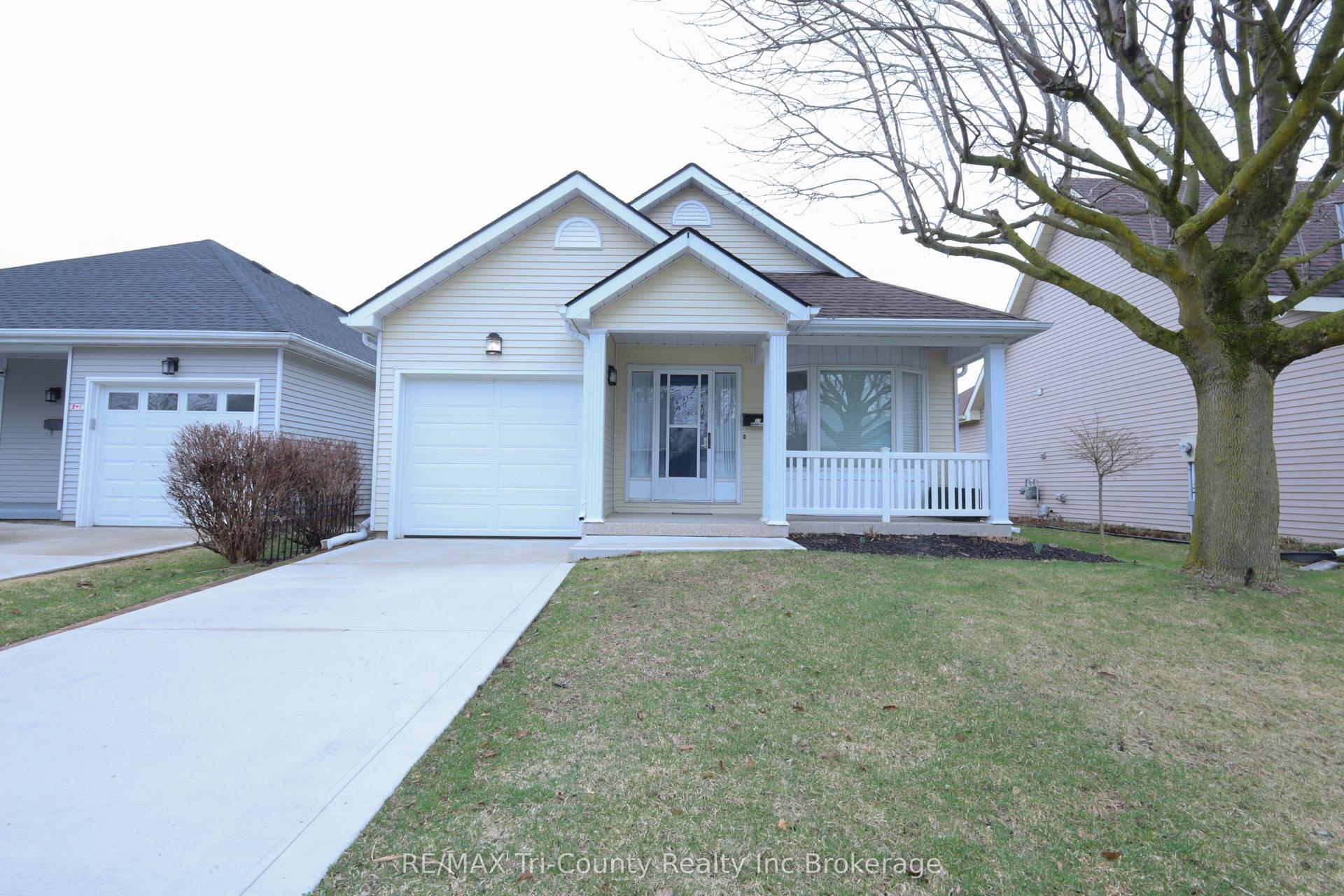 33 Wilkins Crescent, Tillsonburg — Detached for sale, photo 1