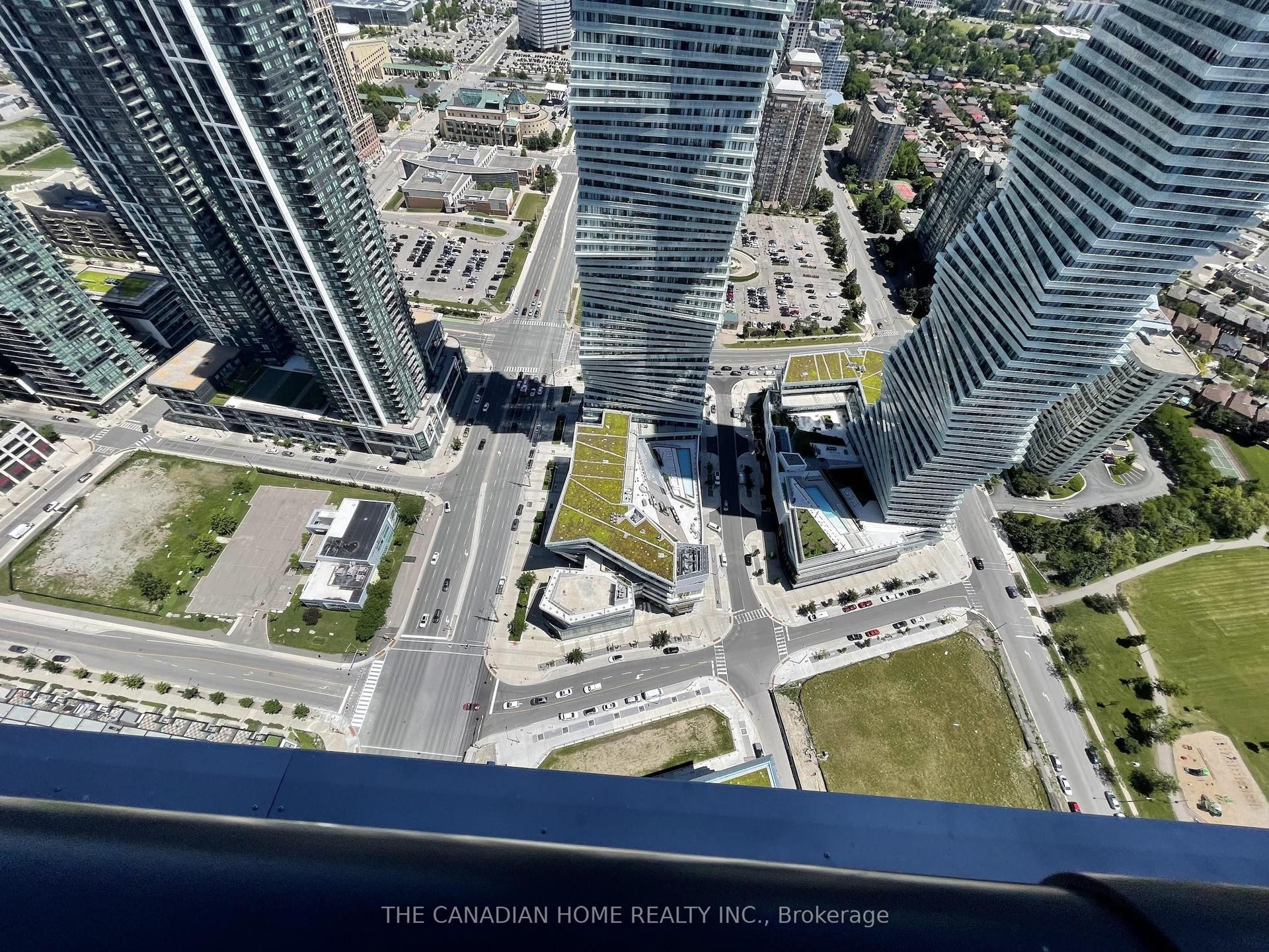 448 Burnhamthorpe Road W 5206 #5206, Mississauga — Condo for lease, photo 1