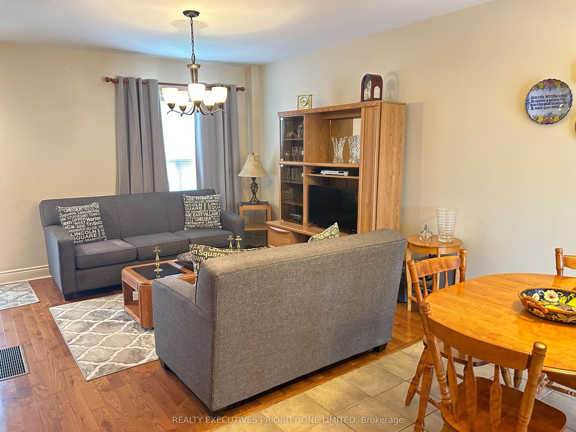 224 Caledonia Road, Toronto — Semi-Detached for sale, photo 1