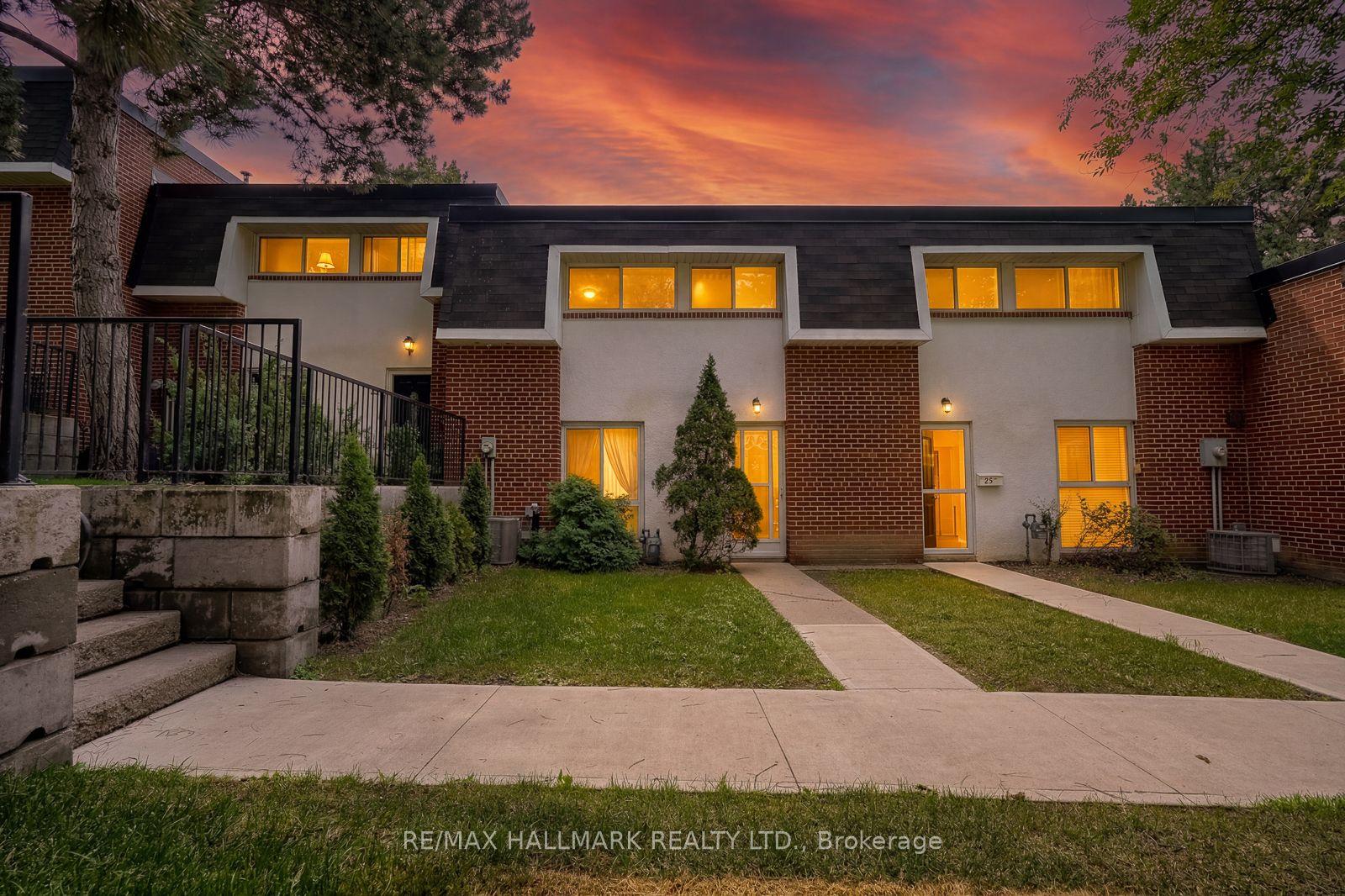 94 George Henry Boulevard 24 #24, Toronto — Condo Town for sale, photo 1