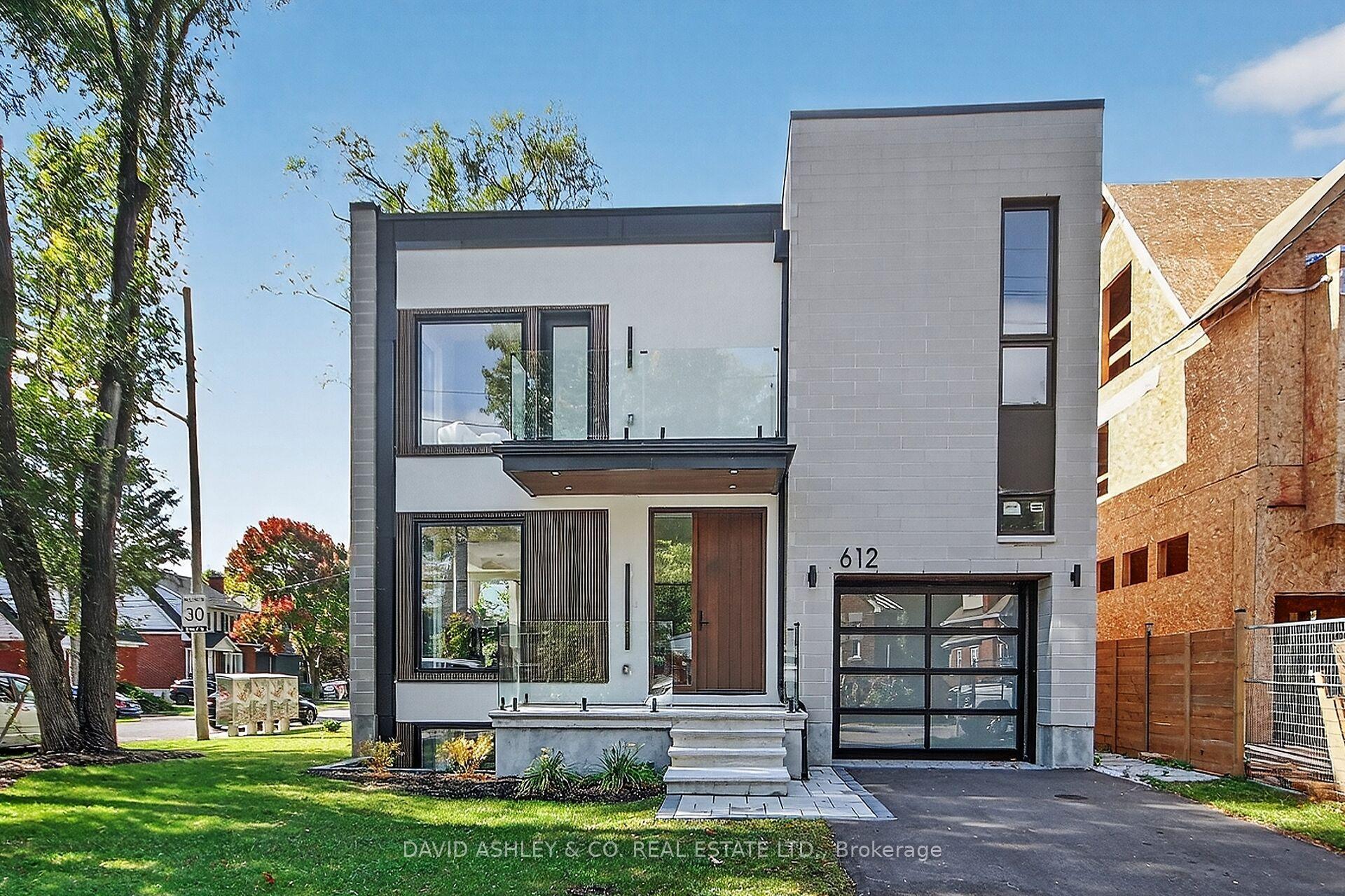 612 W Tweedsmuir Avenue — photo 1