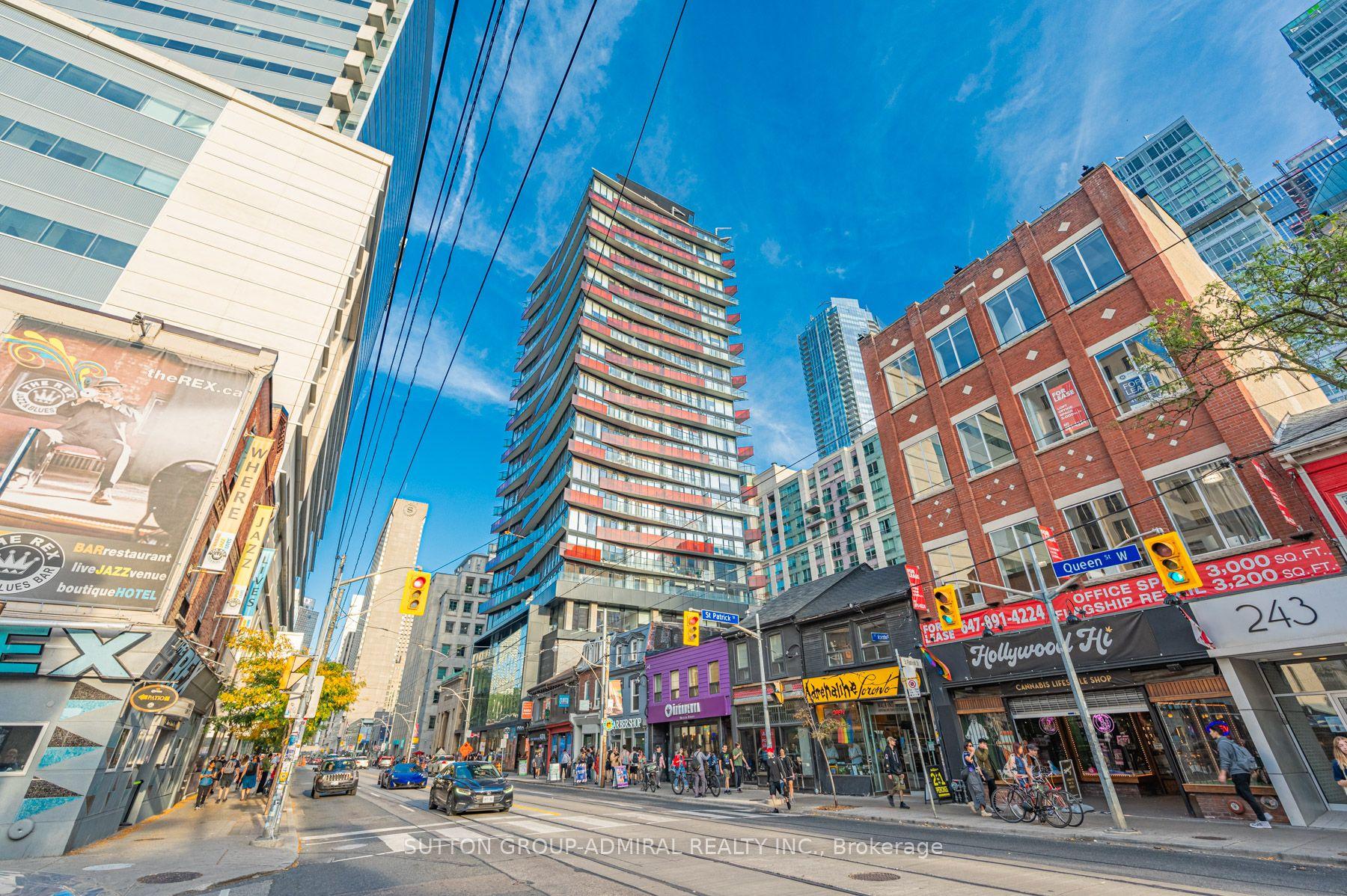 215 Queen Street W 1802 #1802 — photo 1