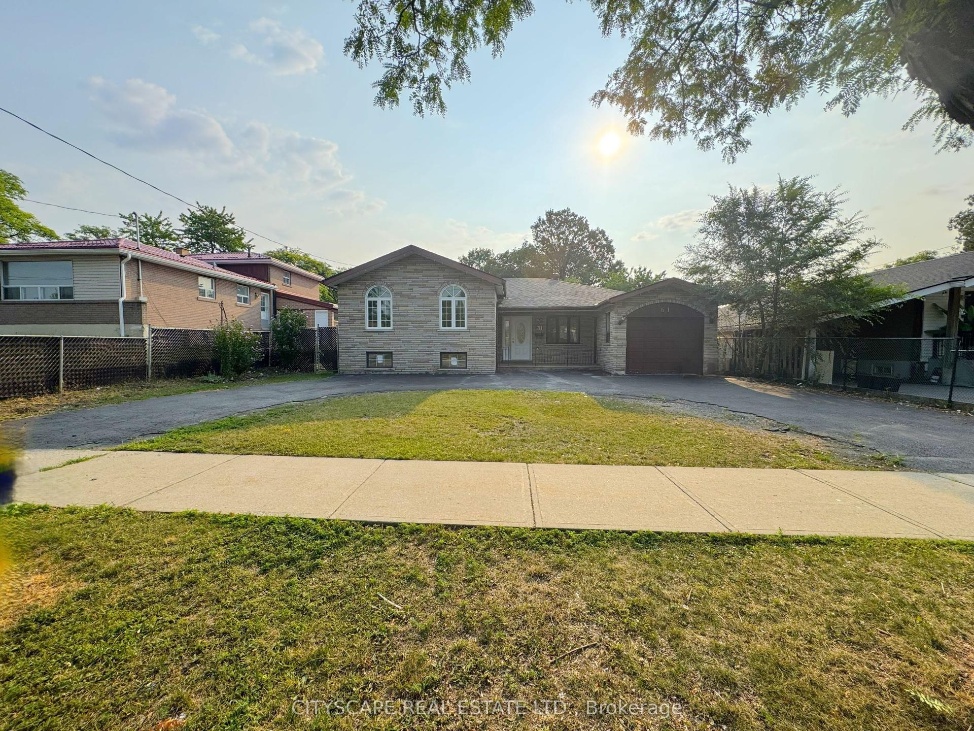 61 Bloomington Crescent, Toronto — Detached for sale, photo 1