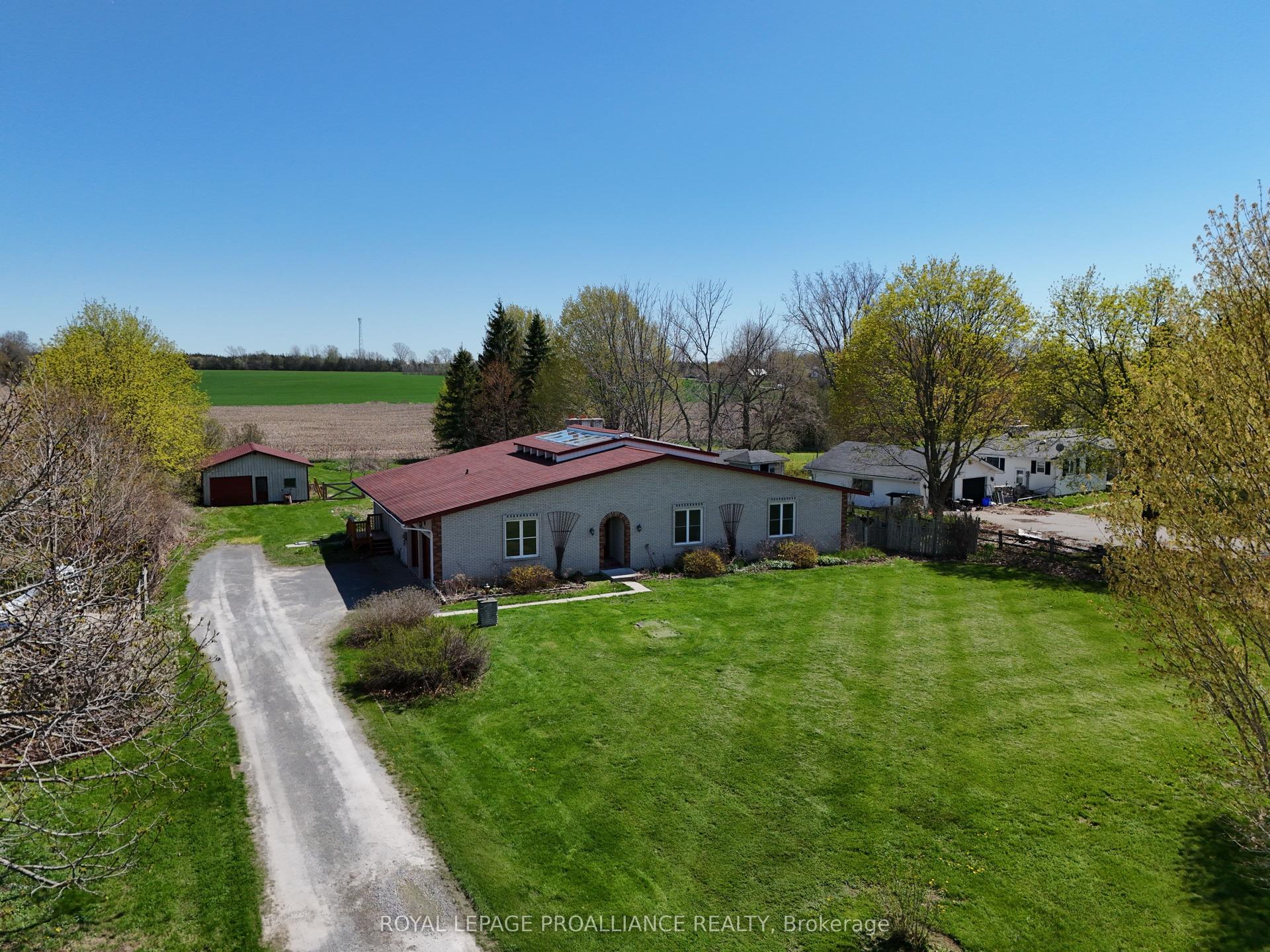 138 Massassauga Road — photo 1