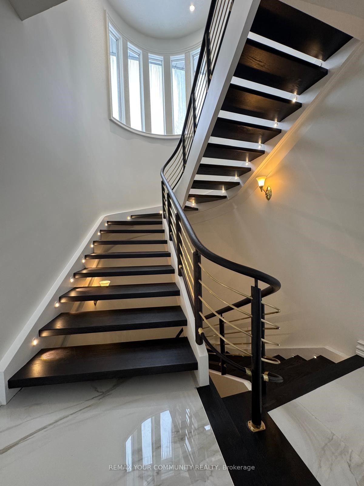 76 Silver Fox Place, Vaughan — Detached for sale, photo 1