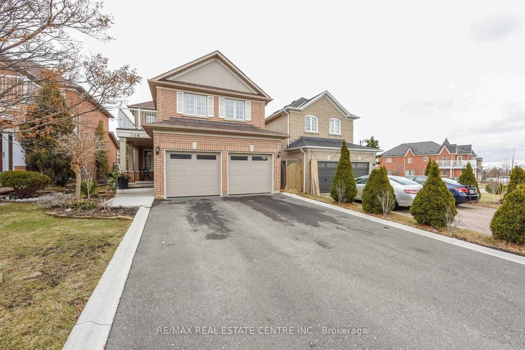 764 Avocado Crescent, Mississauga — Detached for sale, photo 1