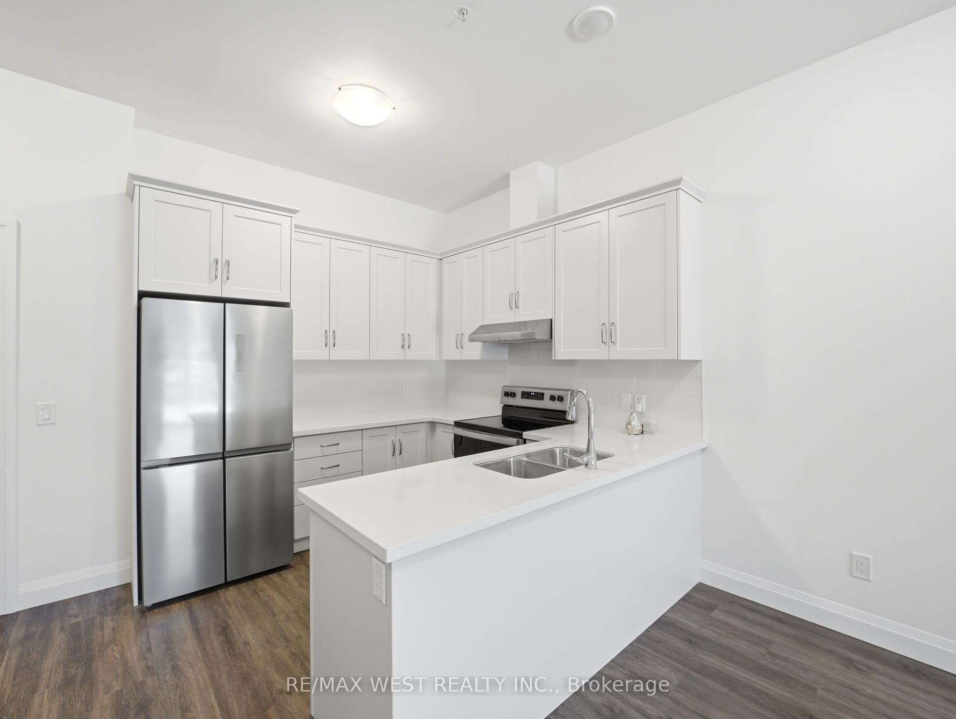 30 Hamilton Street S 101 #101 — photo 1