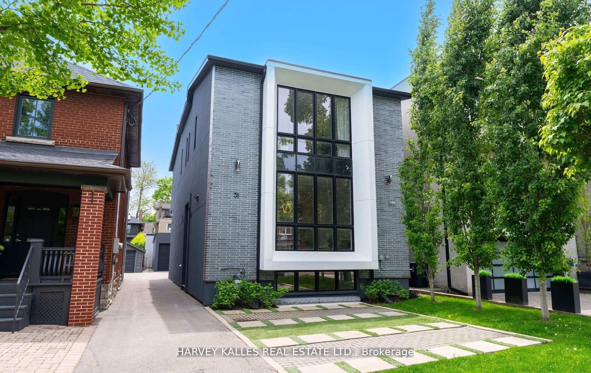 31 Kilbarry Road, Toronto — Detached for sale, photo 1