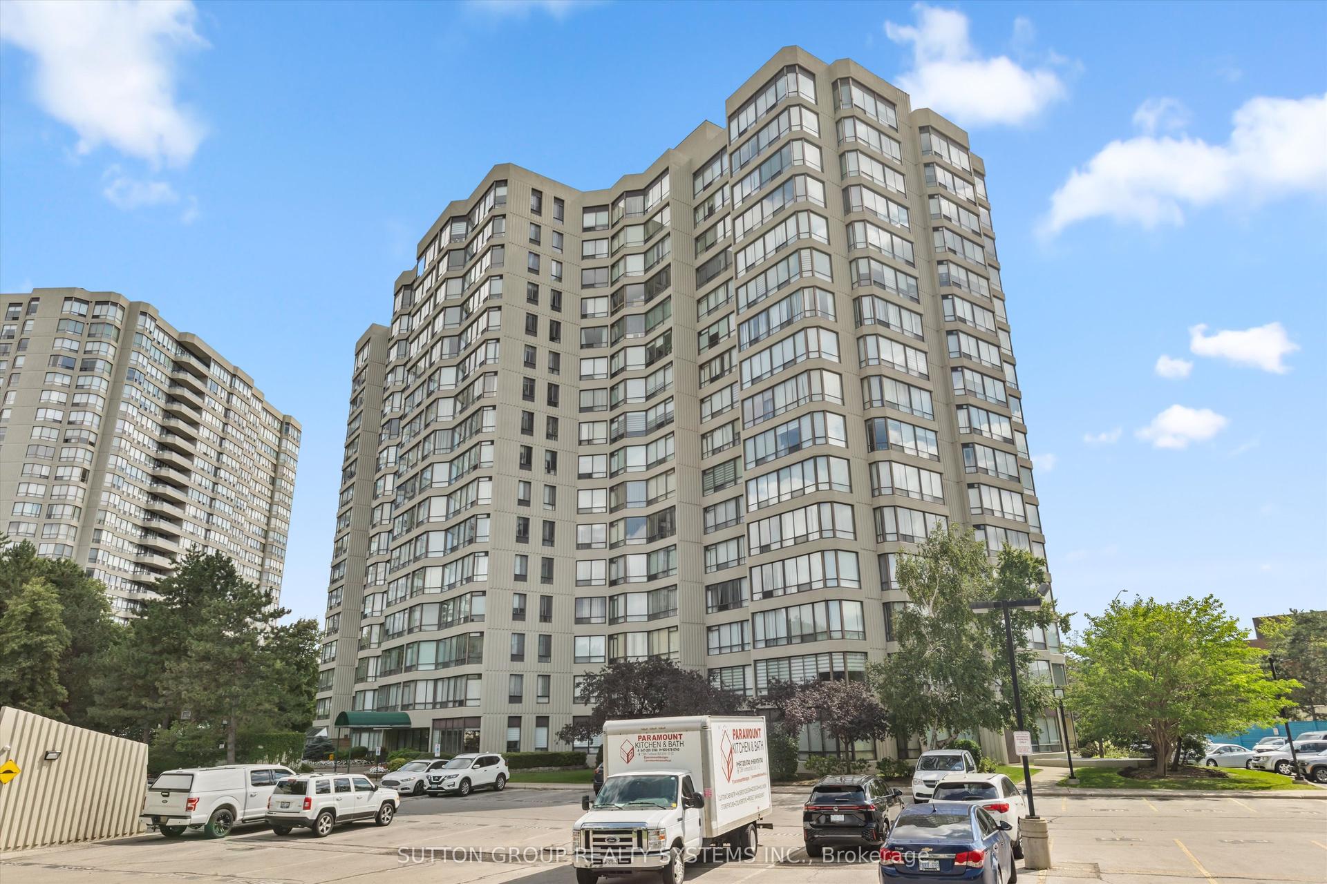 26 Hanover Road 609 #609, Brampton — Condo for sale, photo 1