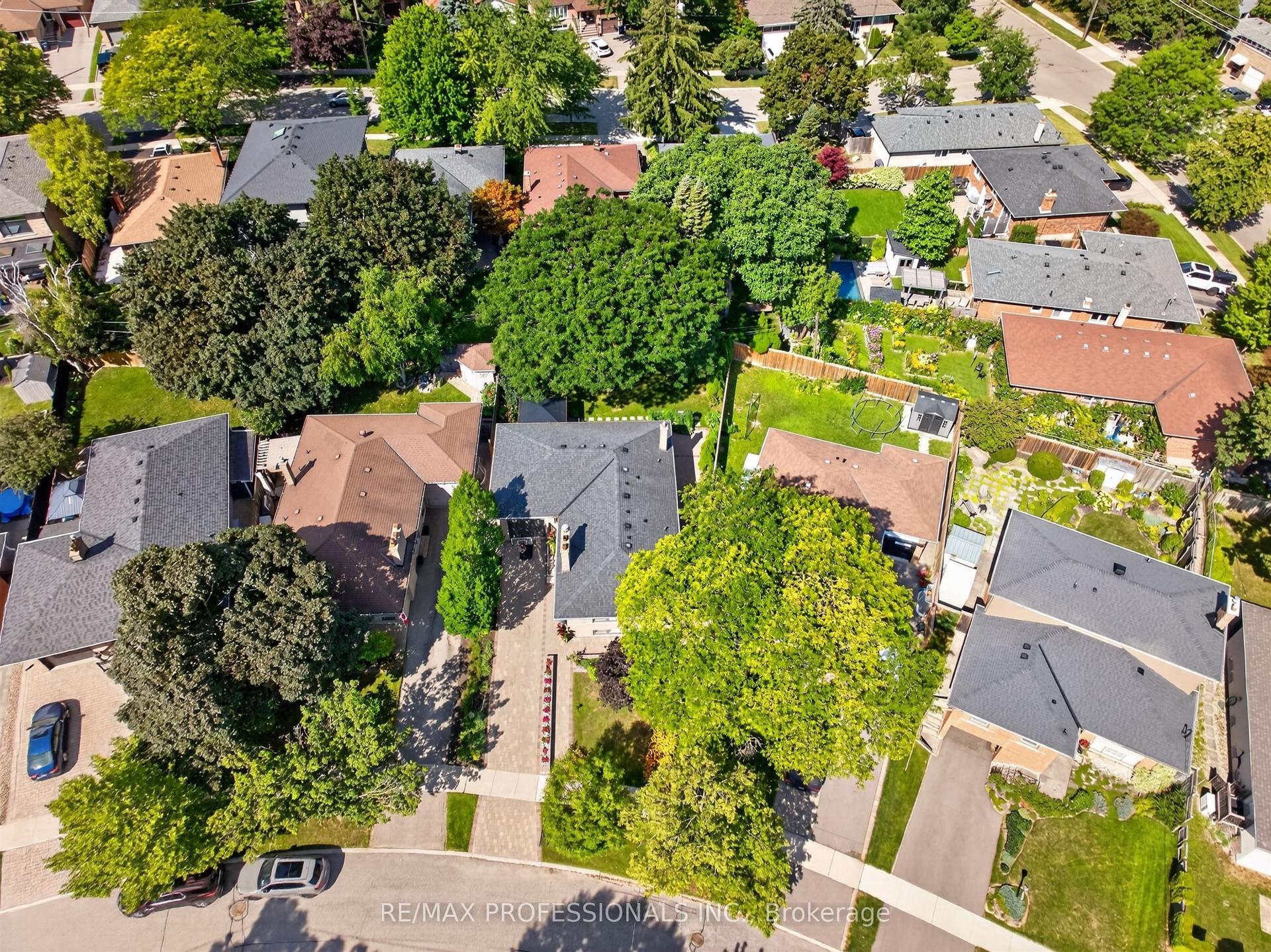 57 Merrygale Crescent, Toronto — Detached for sale, photo 1