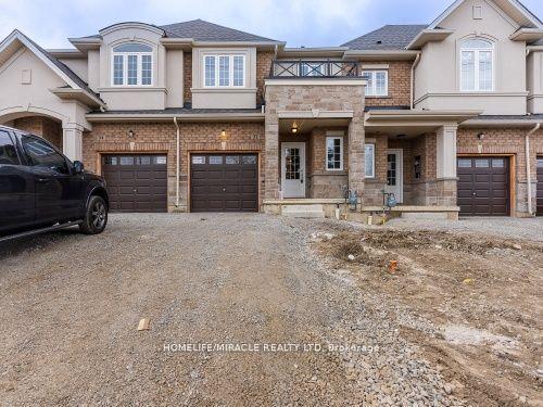 32 Vickers Road, Hamilton — Townhouse for lease, photo 1