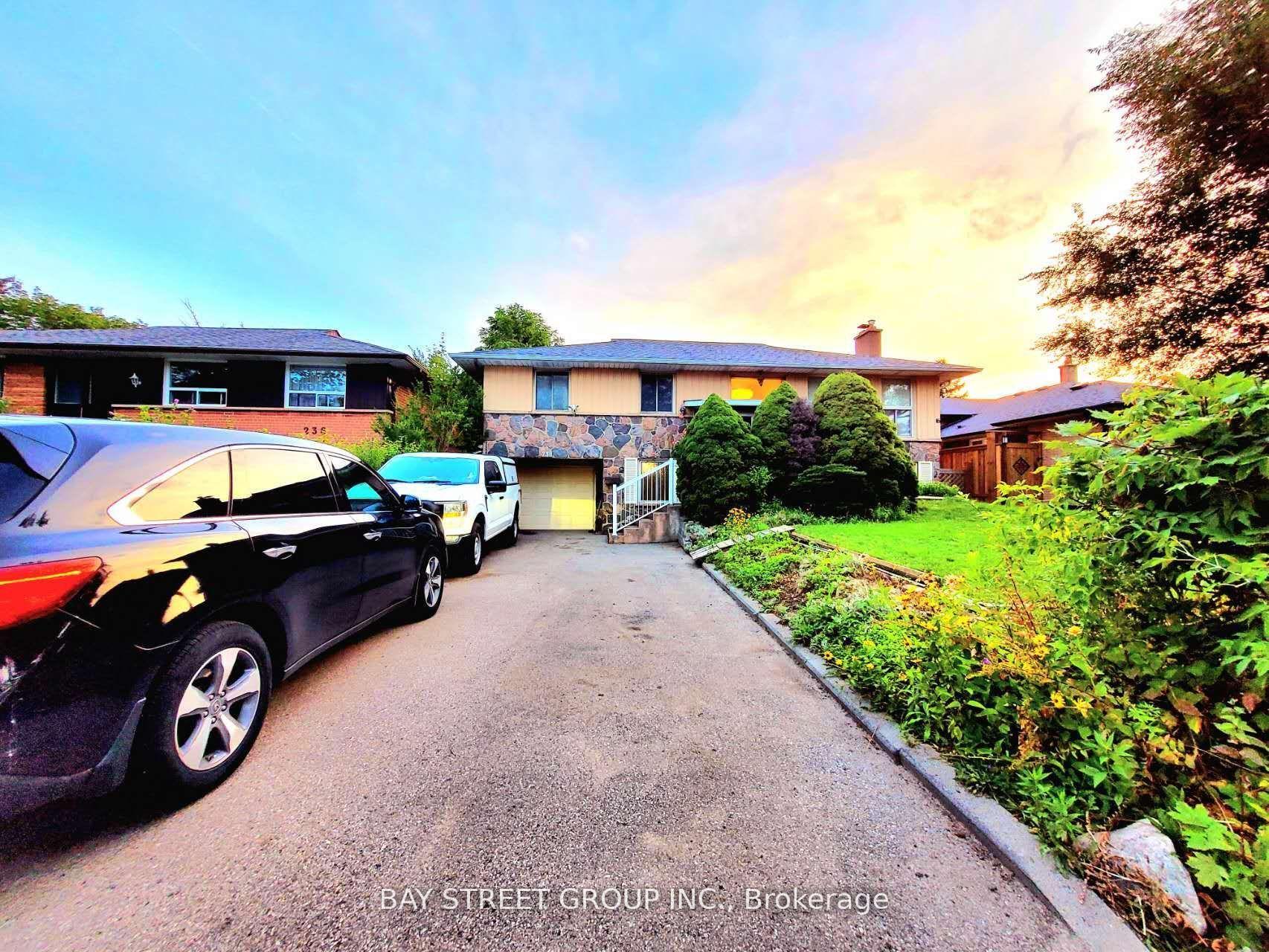 238 The West Mall, Toronto — Detached for lease, photo 1