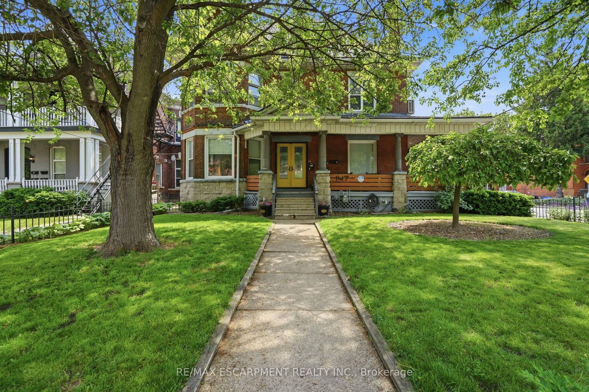 147 Emerald Street S — photo 1