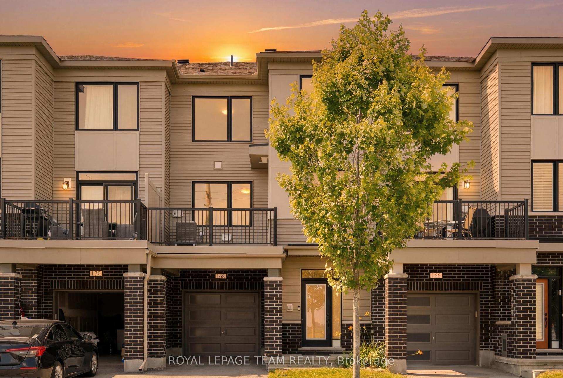 168 Pictou Crescent, Kanata — Townhouse for sale, photo 1