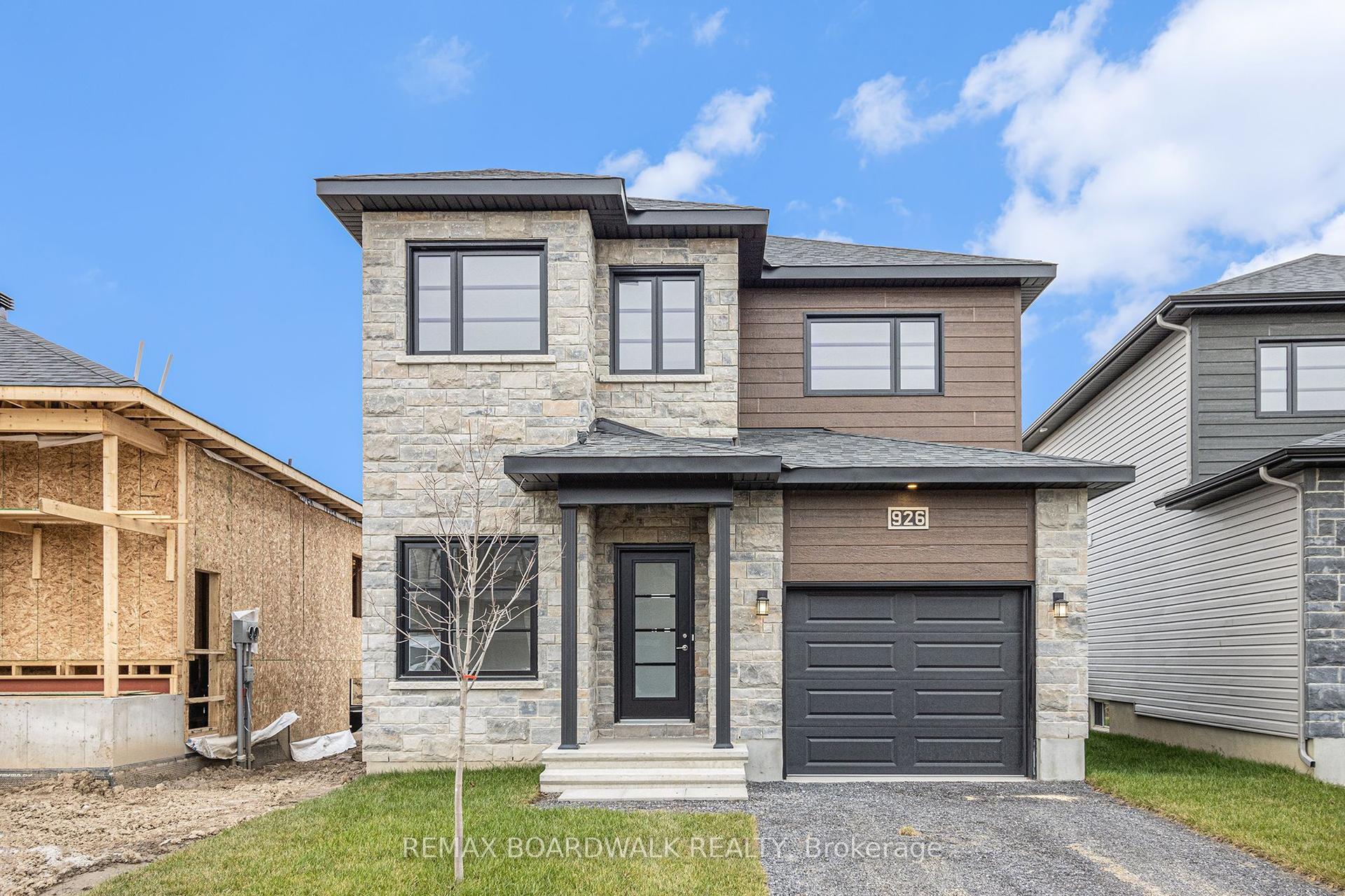 456 FALCON Lane — photo 1