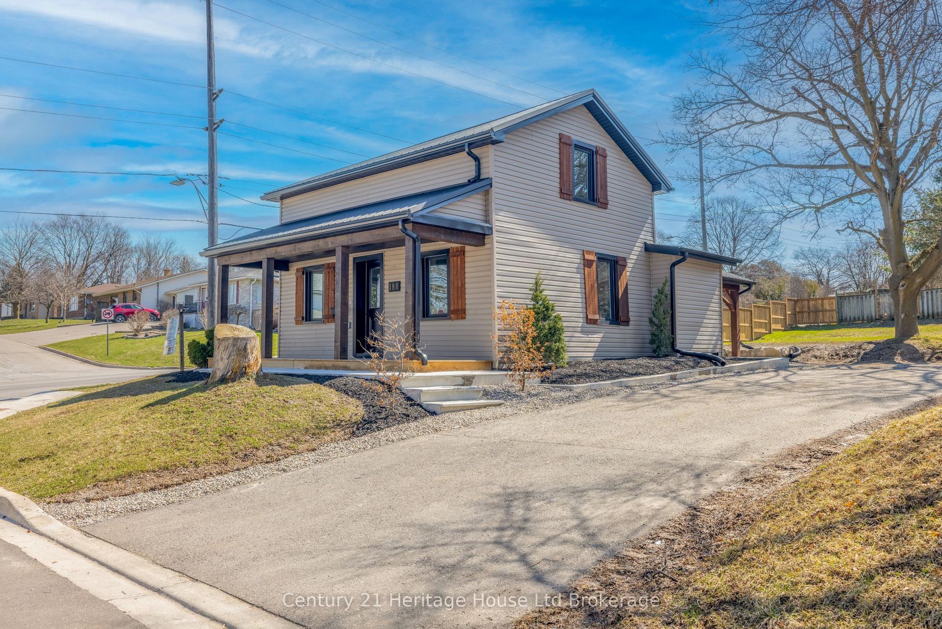 180 Cherry Street W, Ingersoll — Detached for sale, photo 1