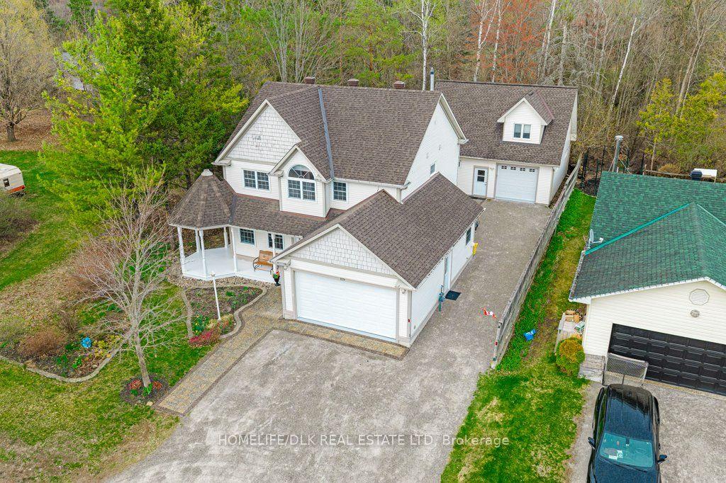 109 Charlotte Street — photo 1