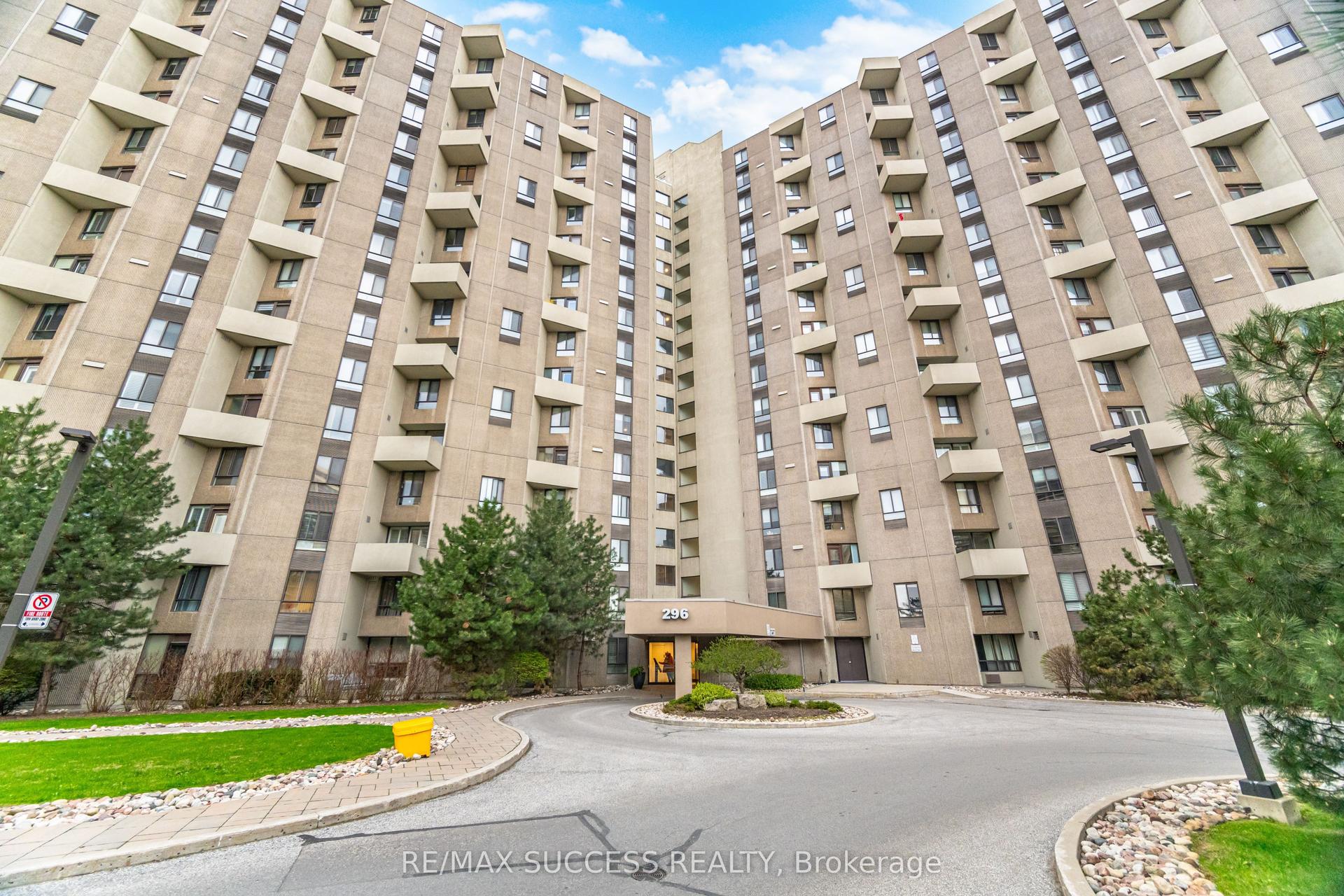 296 Mill Road F8 #F8 — photo 1