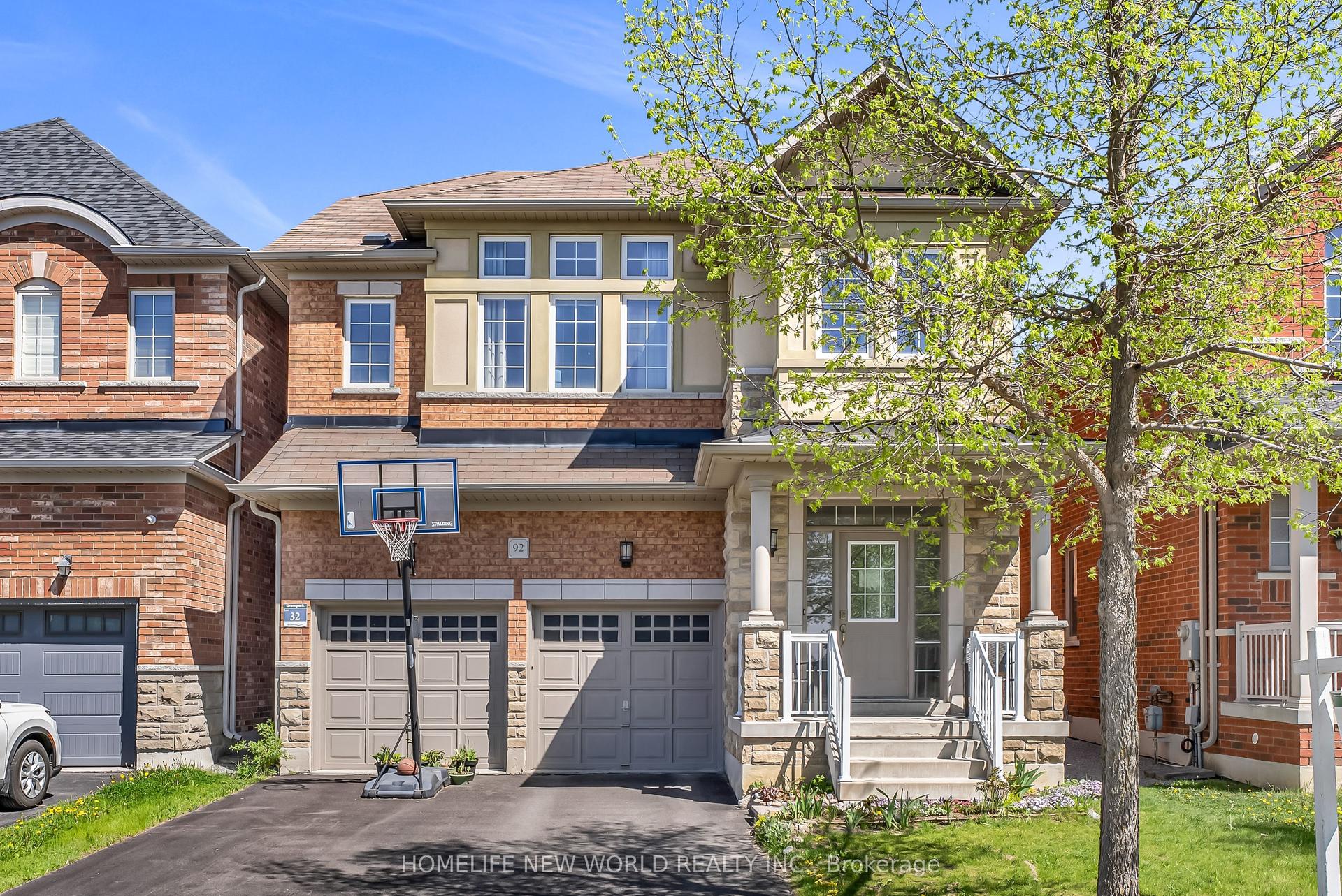 92 Estrella Crescent S — photo 1