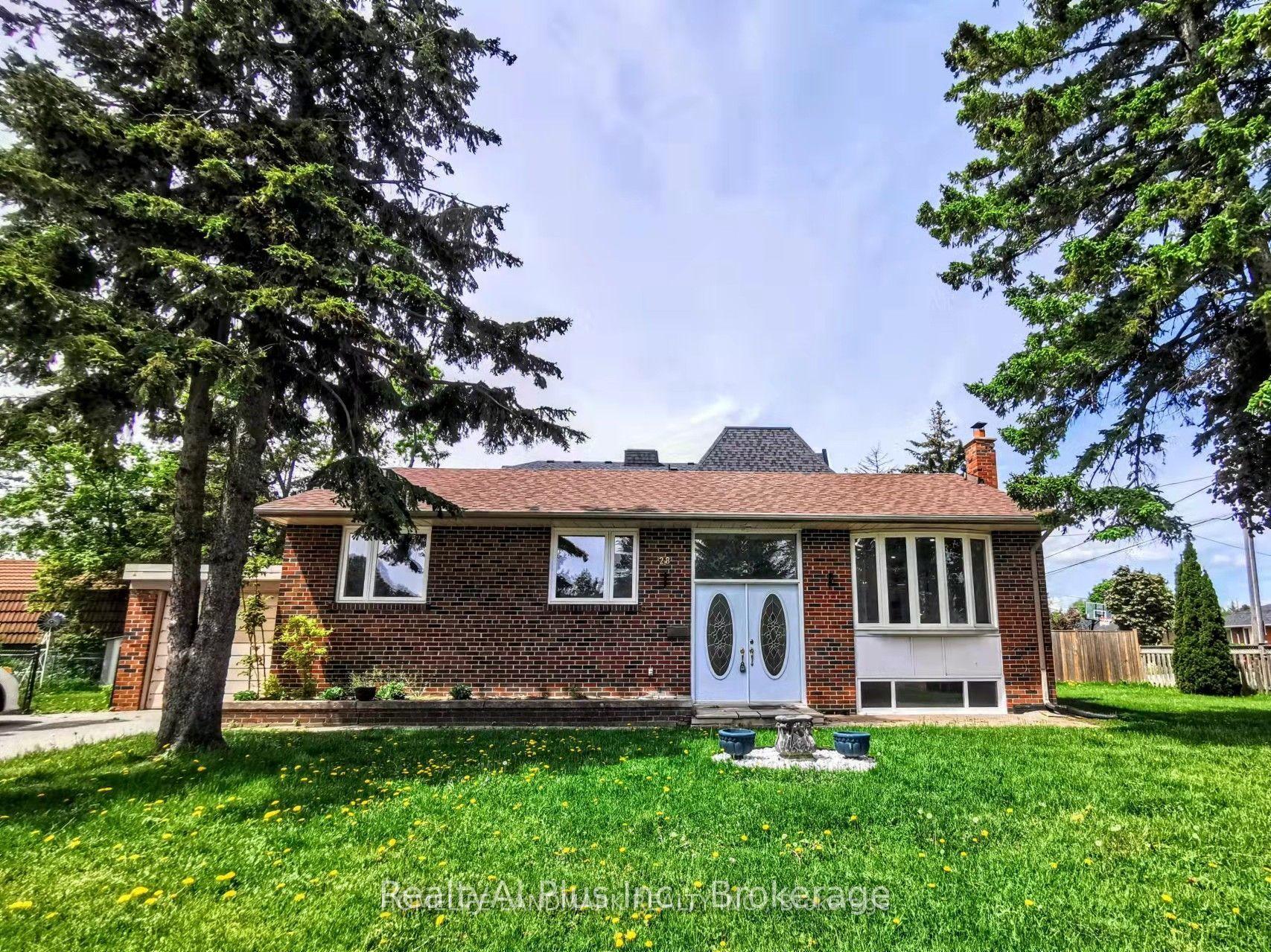 28 Benfer Road Main #Main, Richmond Hill — Detached for lease, photo 1
