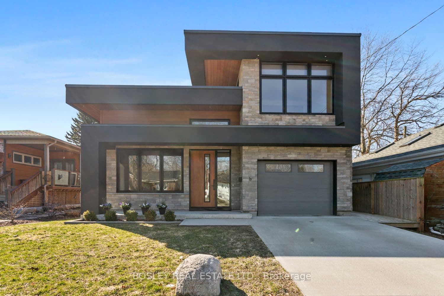 271B Tweed Street — photo 1