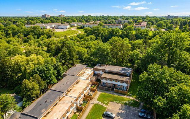 730 Cedar Street 3 #3, Oshawa — Condo Town for sale, photo 1