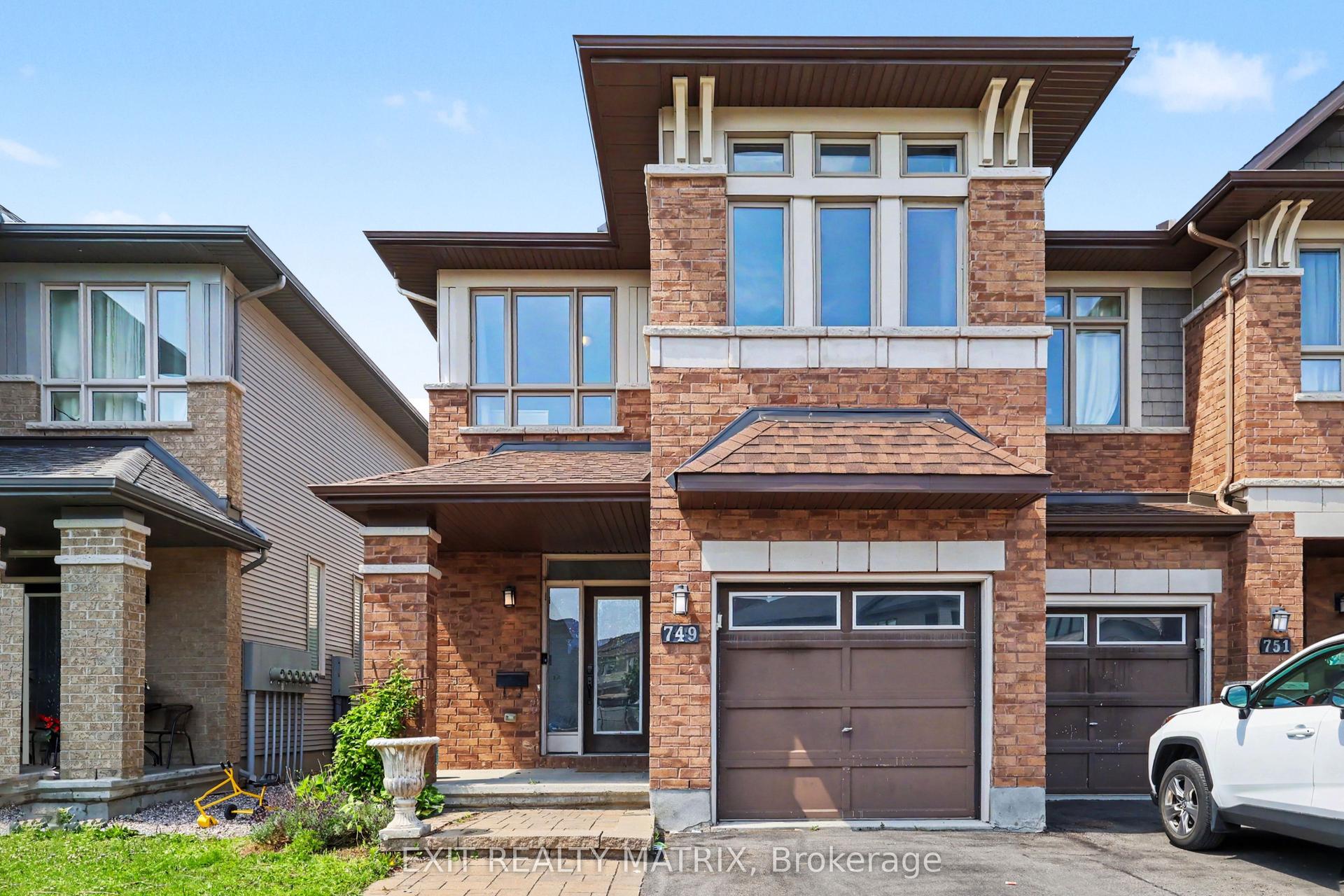 749 Morningstar Way, Orleans - Convent Glen and Area — Townhouse for sale, photo 1