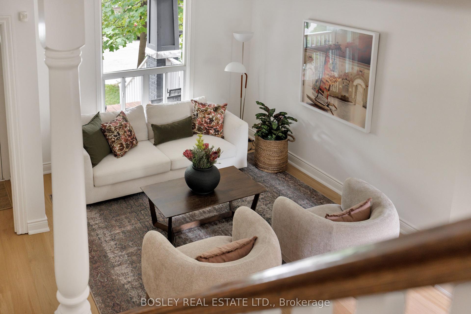 30 Caroline Avenue, Toronto — Semi-Detached for sale, photo 1