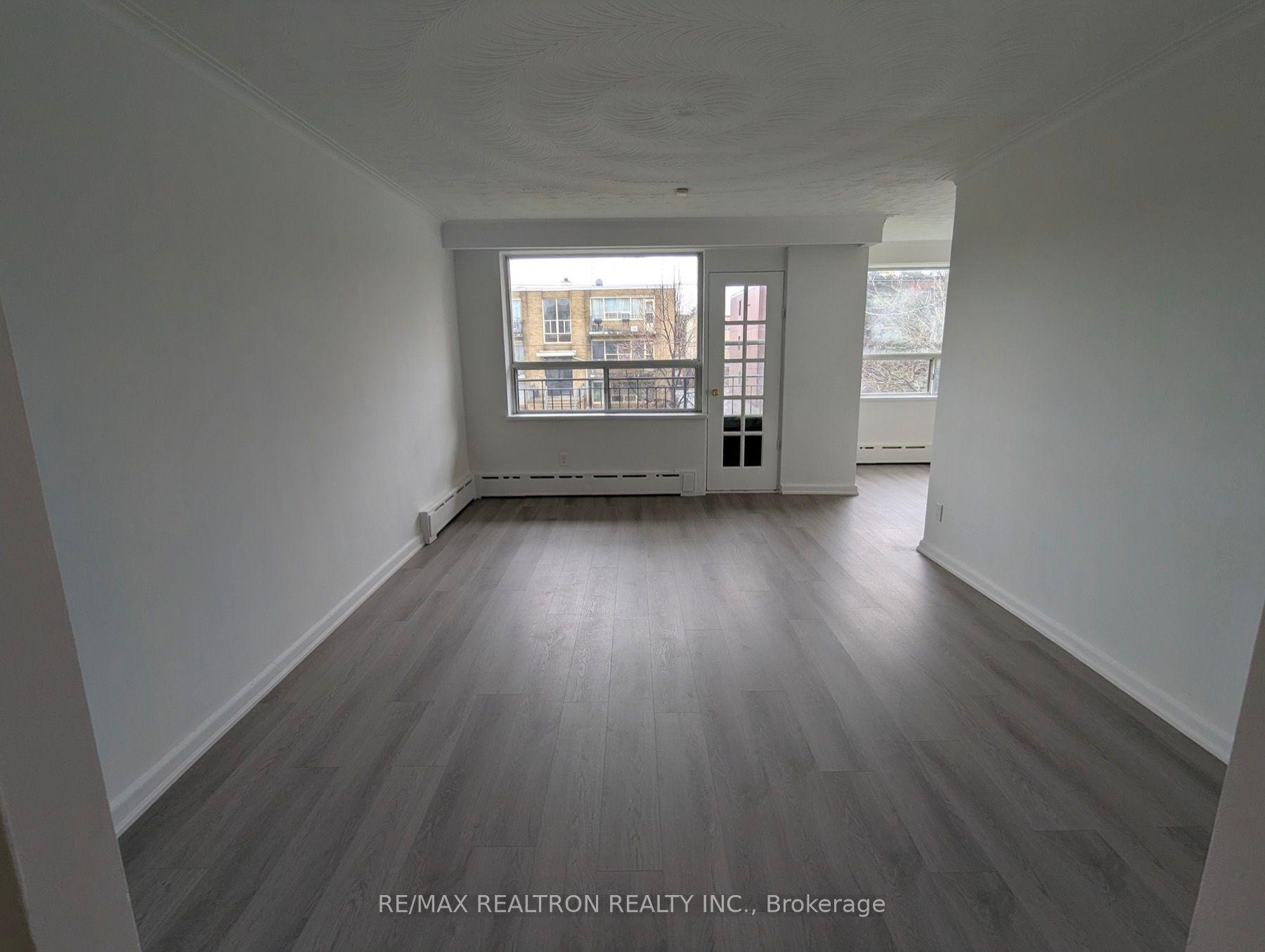 40 Meadowbrook Road 4 #4 — photo 1