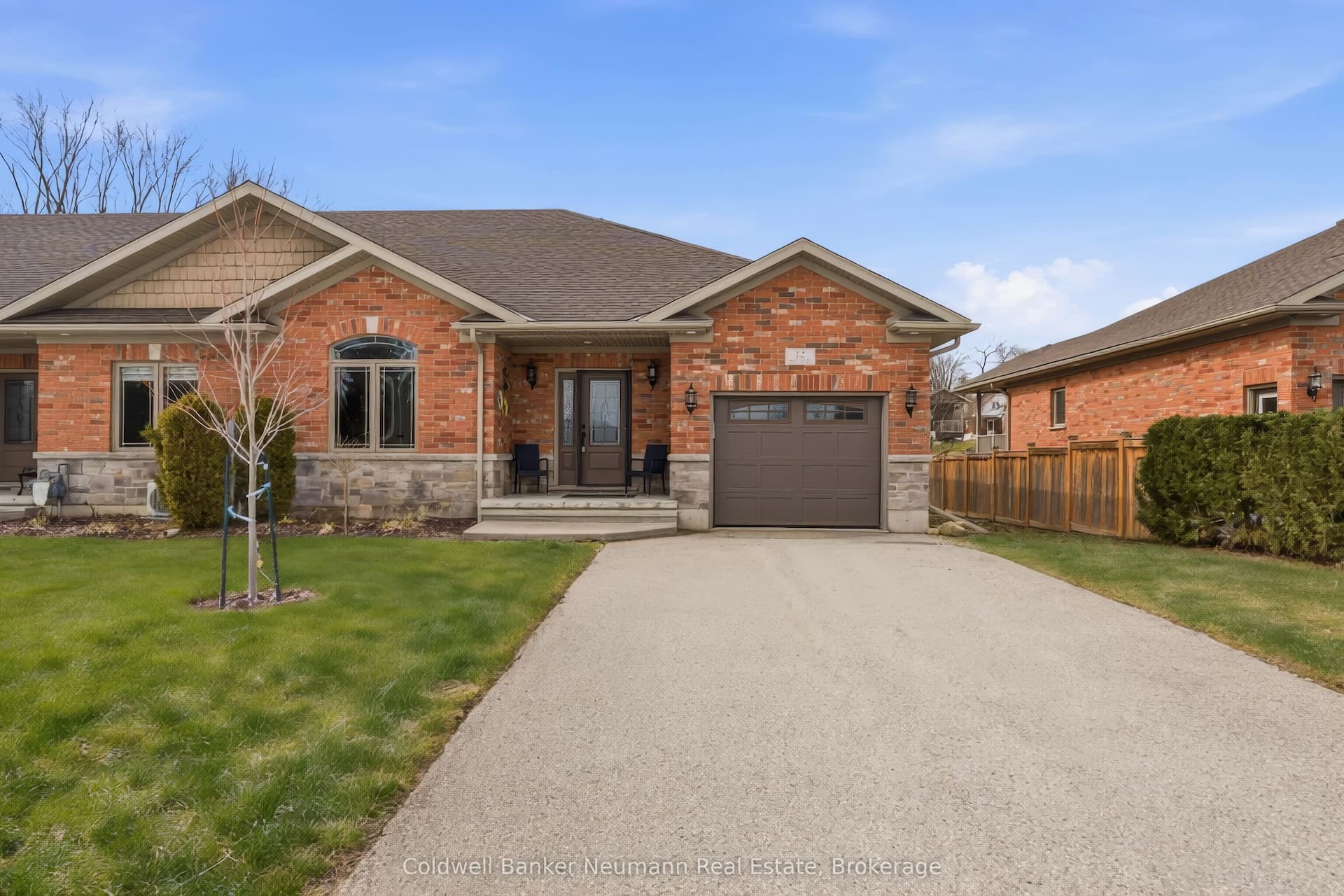 12 Brown Street S — photo 1