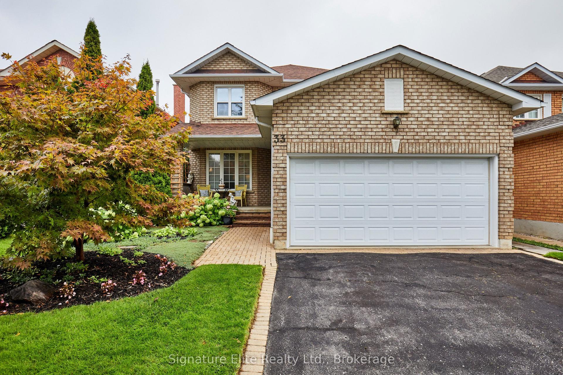 33 Waller Street, Whitby — Detached for sale, photo 1