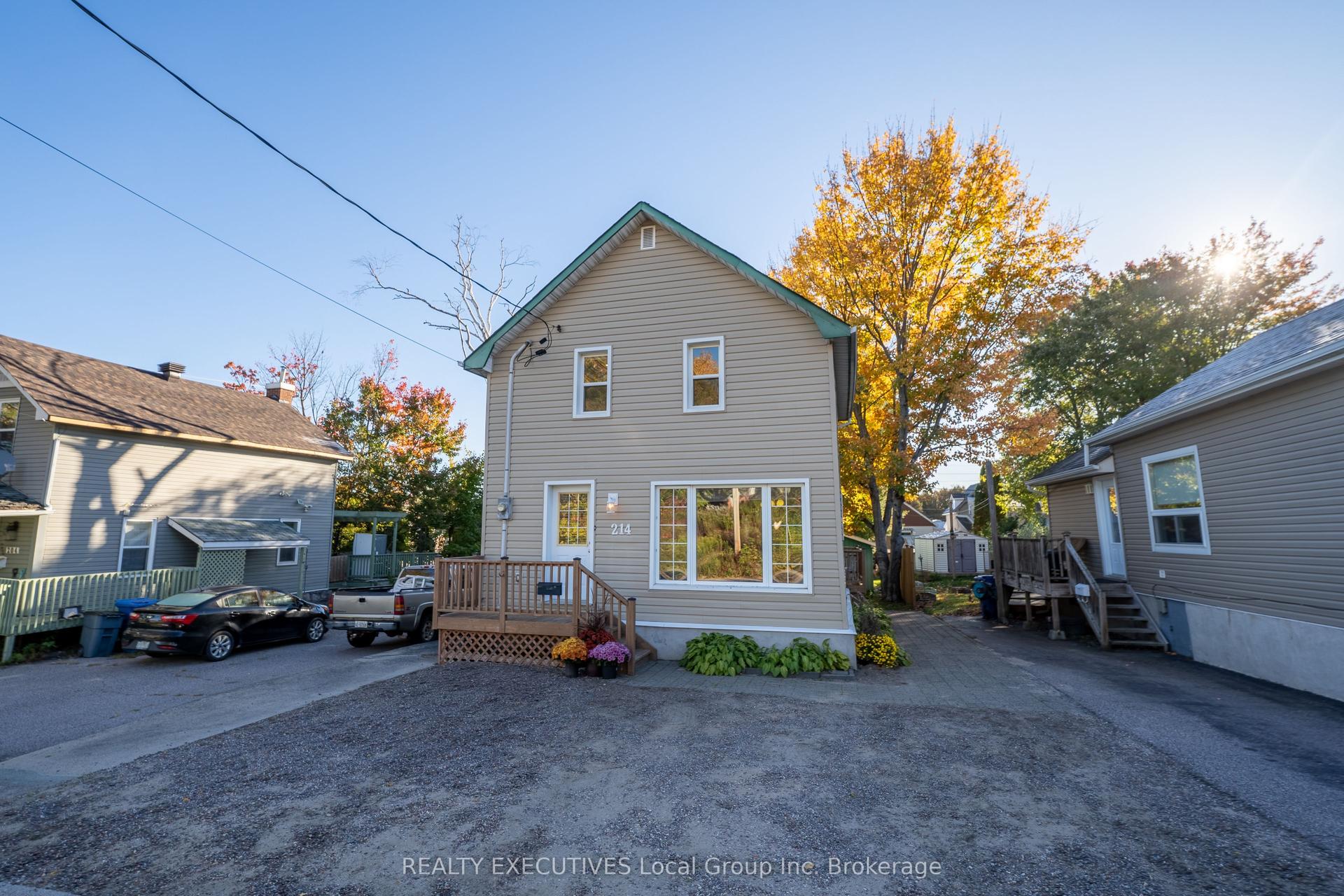 214 Victoria Street E, North Bay — Detached for sale, photo 1