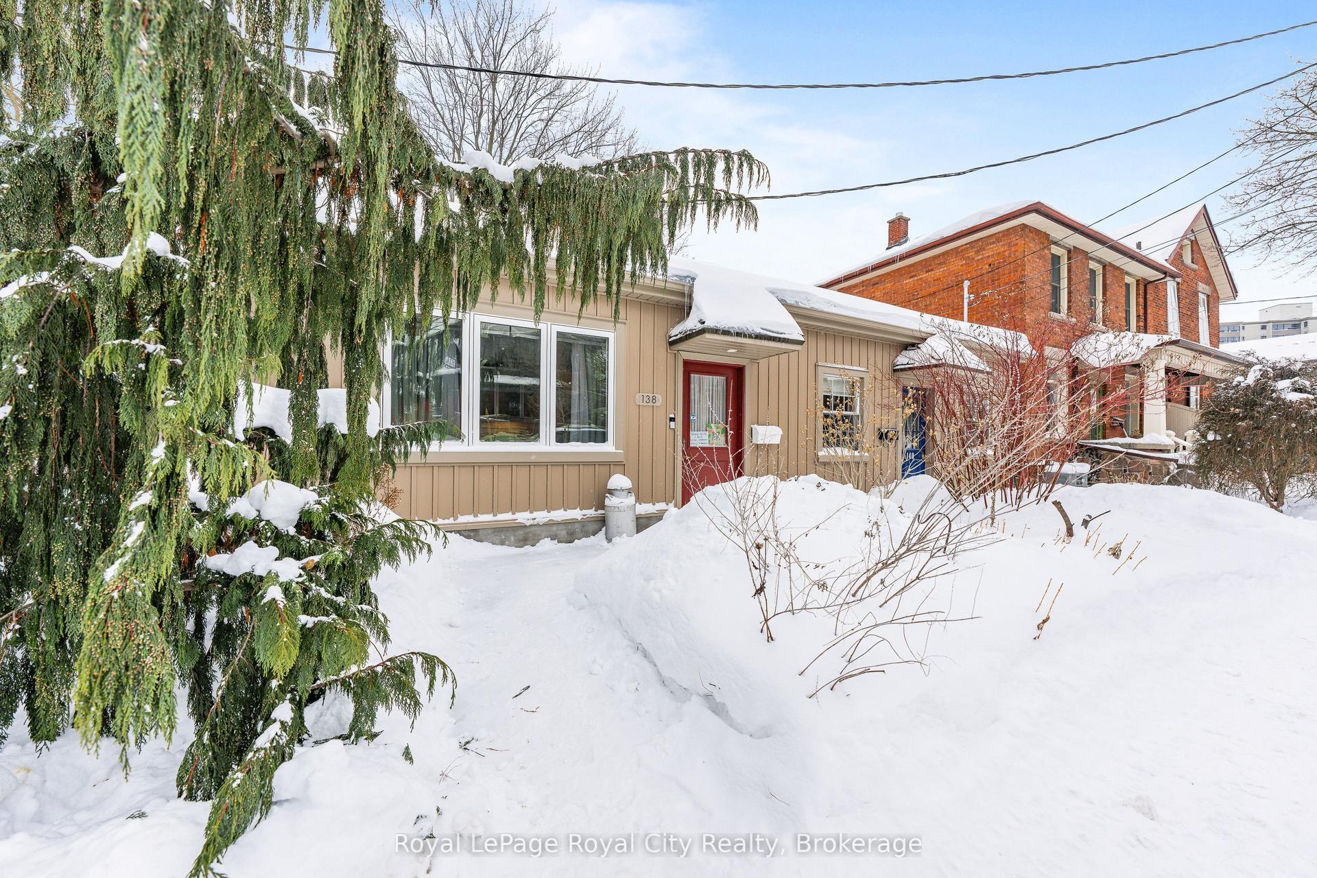 138 Arthur Street N — photo 1