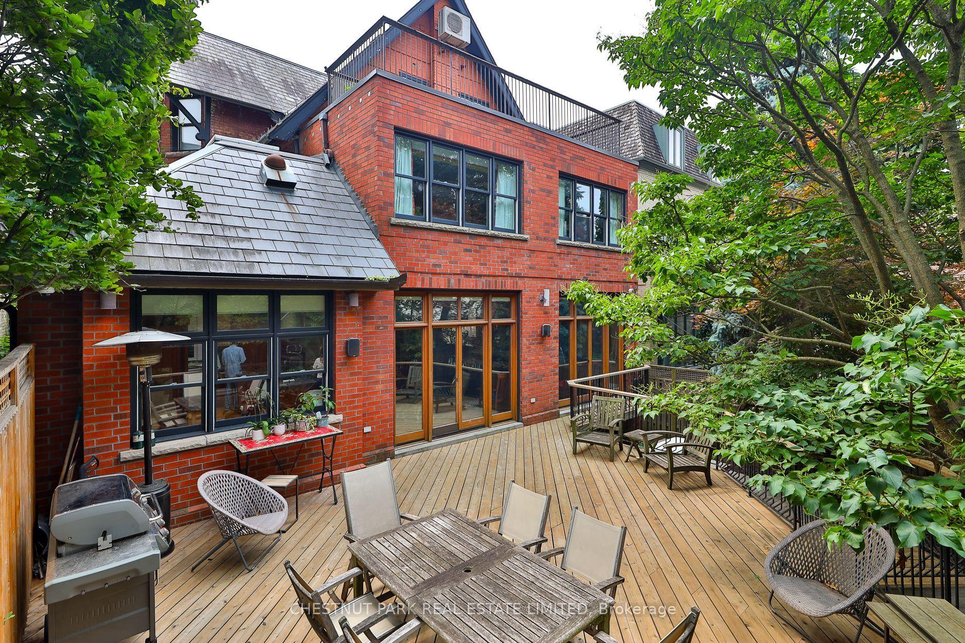 46 Lowther Avenue — photo 1