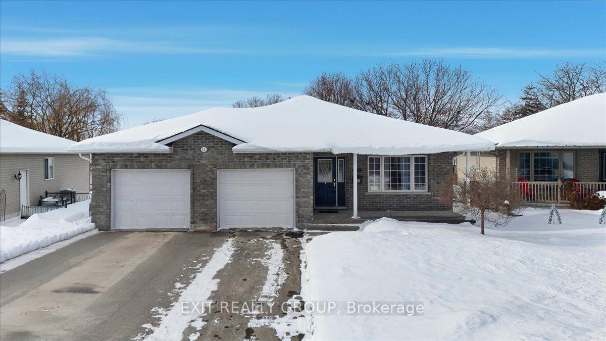 14 Stonegate Crescent — photo 1