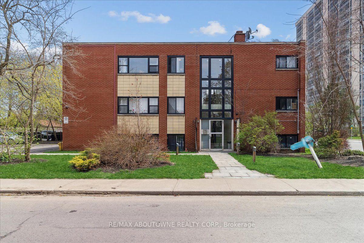 291 East 38th Street 6 #6, Hamilton — Multiplex for lease, photo 1