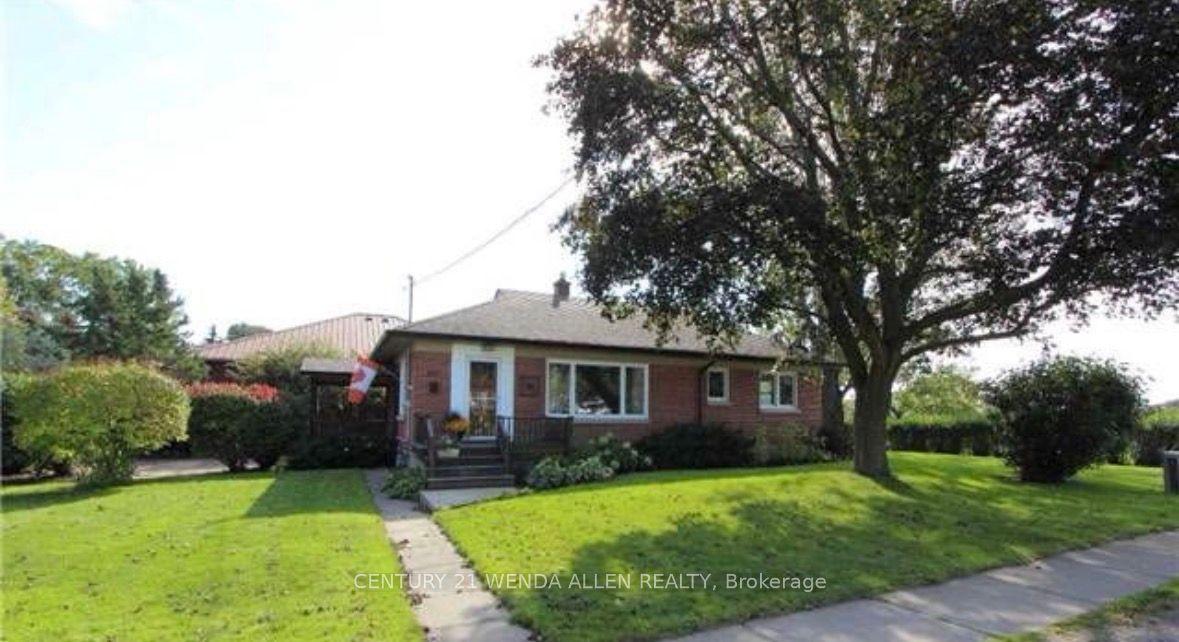 607 Mary Street W — photo 1