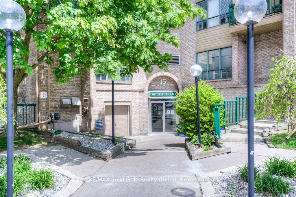 15 Hofstetter Avenue 221 #221 — photo 1