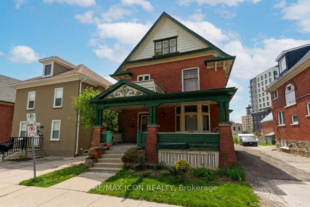 59 Irvin Street — photo 1
