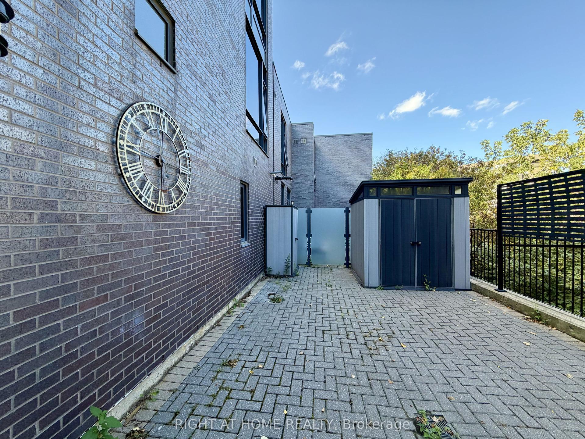 15 Valhalla Inn Road 1 #1, Toronto — Condo for lease, photo 1