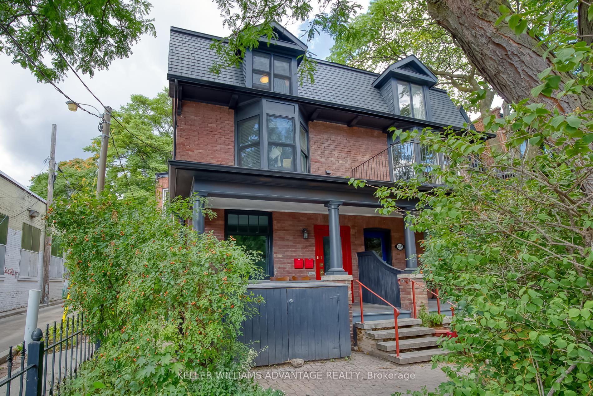 254A Carlton Street — photo 1